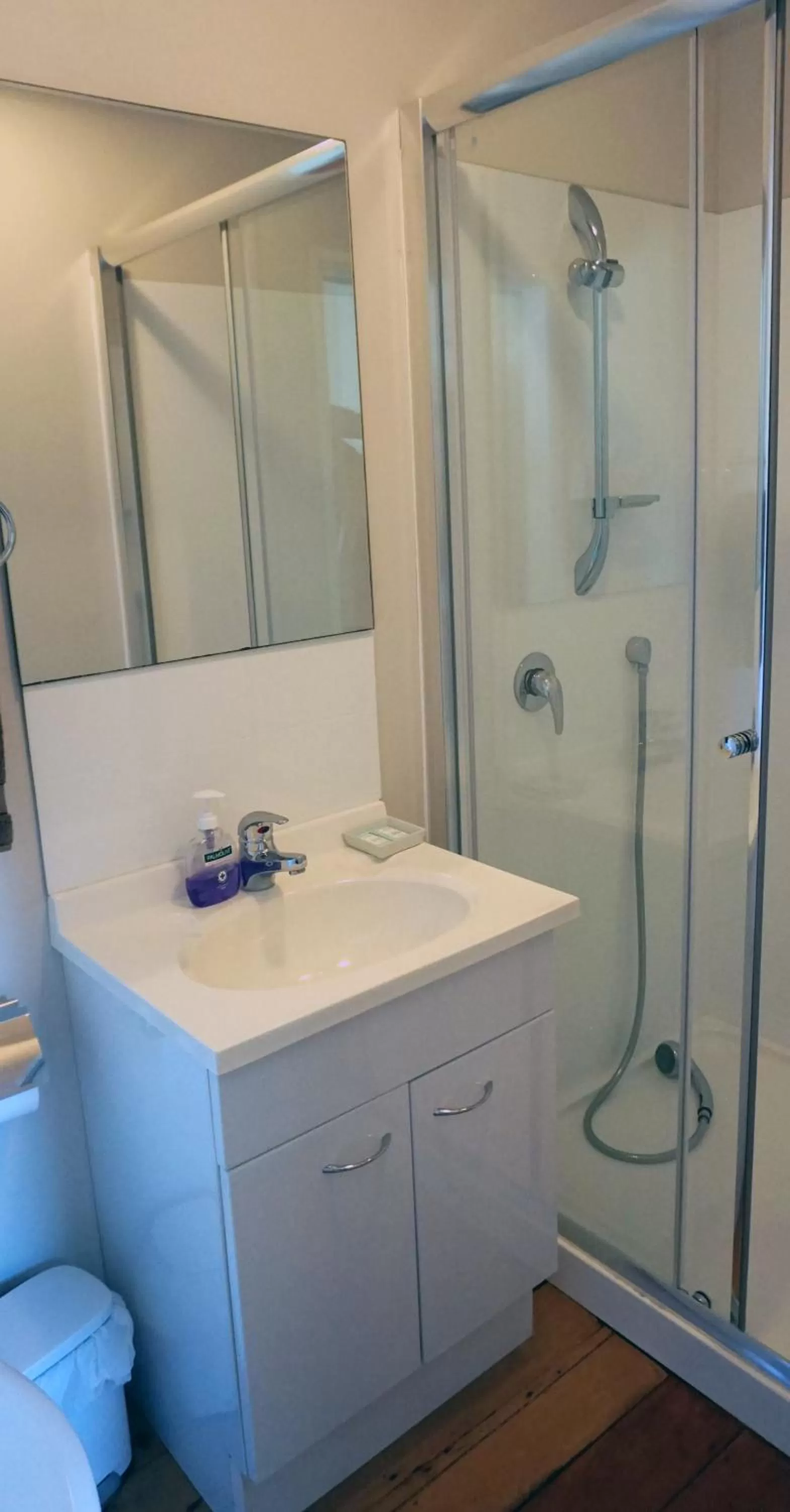 Nana Glads Beachfront Accommodation