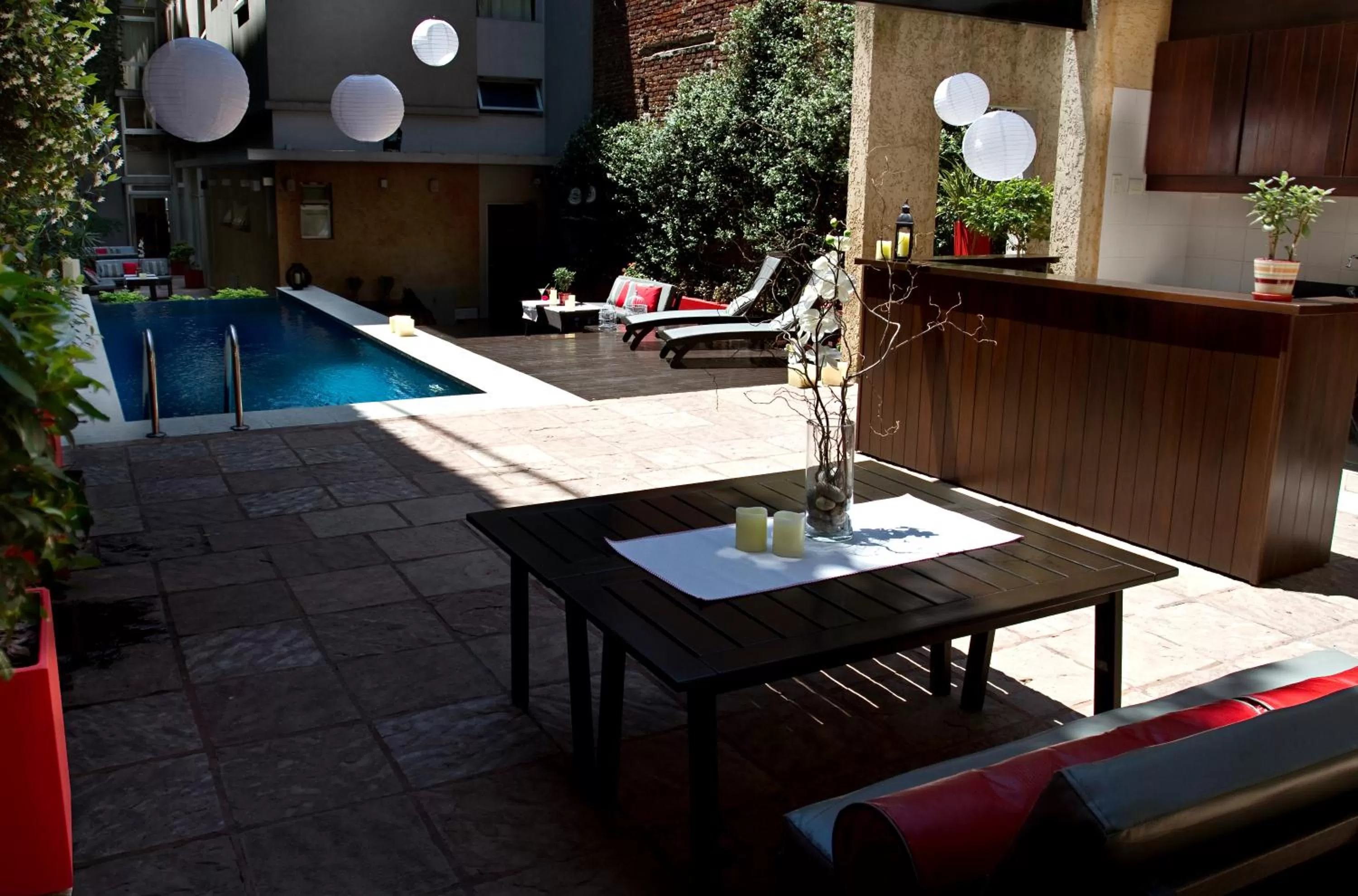 Swimming pool in Ribera Sur Hotel