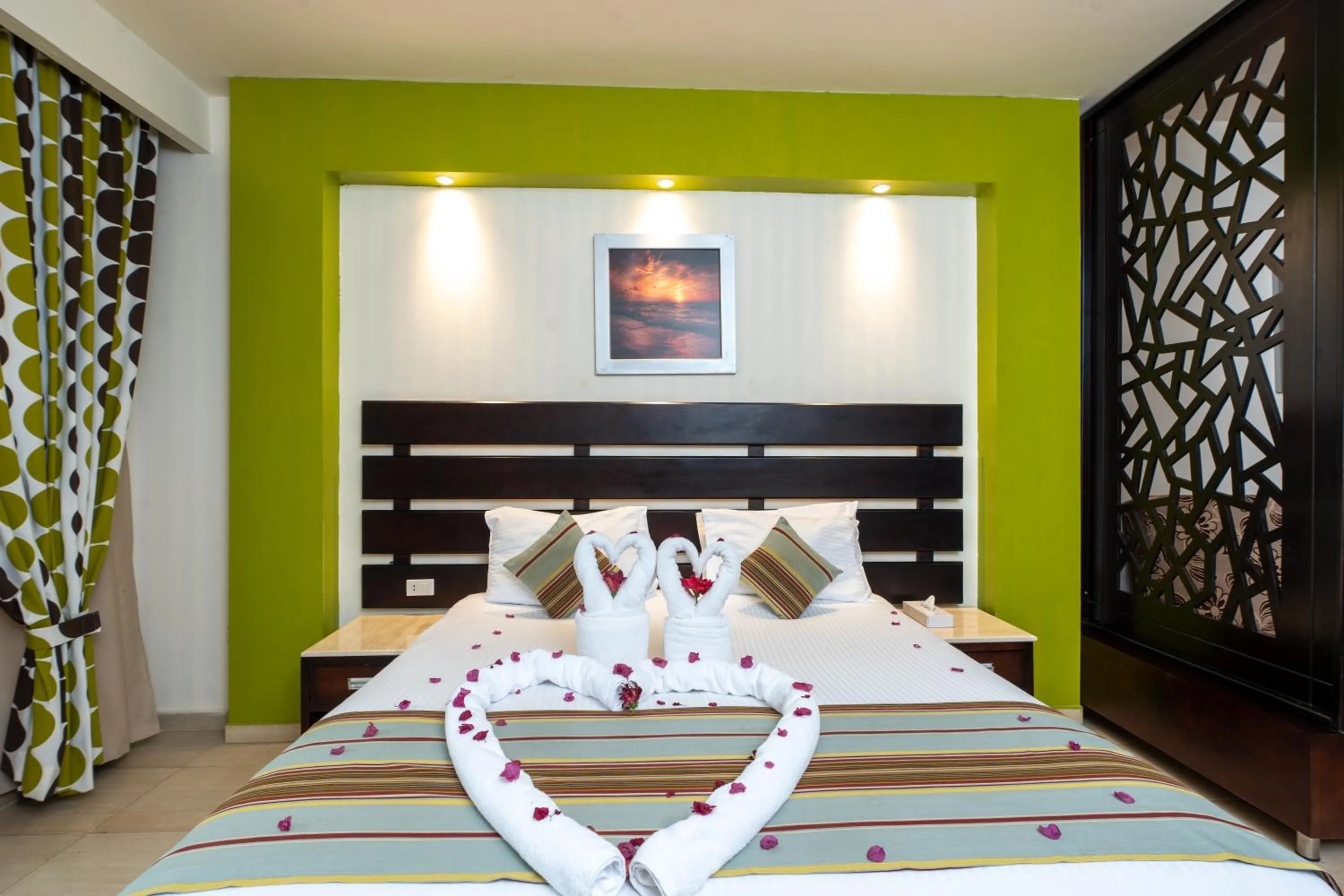 Bedroom, Bed in El Karma Beach Resort & Aqua Park - Hurghada