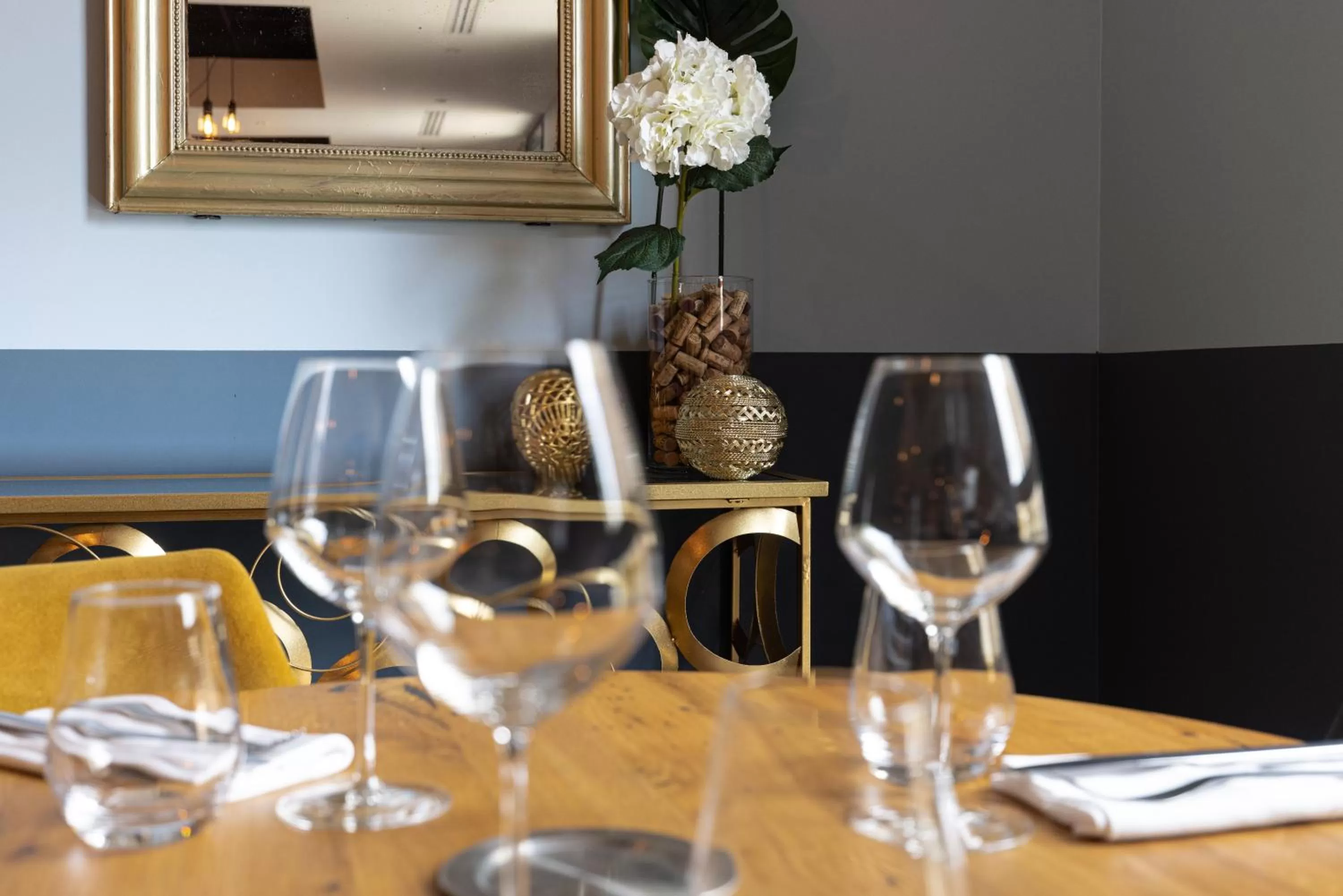 Restaurant/places to eat in Hôtel-Restaurant des Augustins