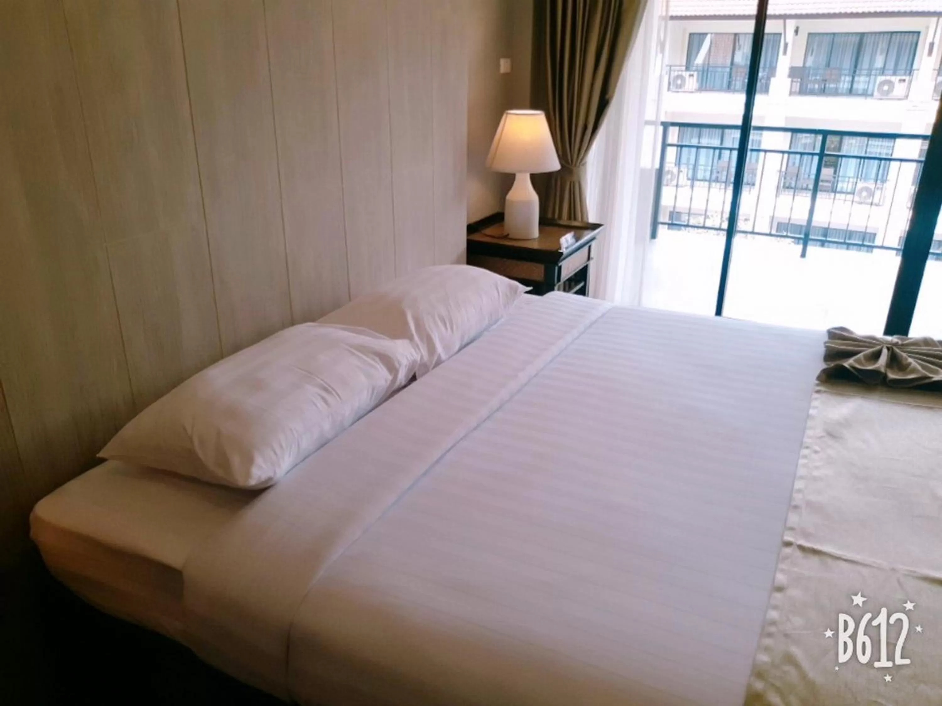 Bed in Green Lake Resort - SHA Extra Plus Certified