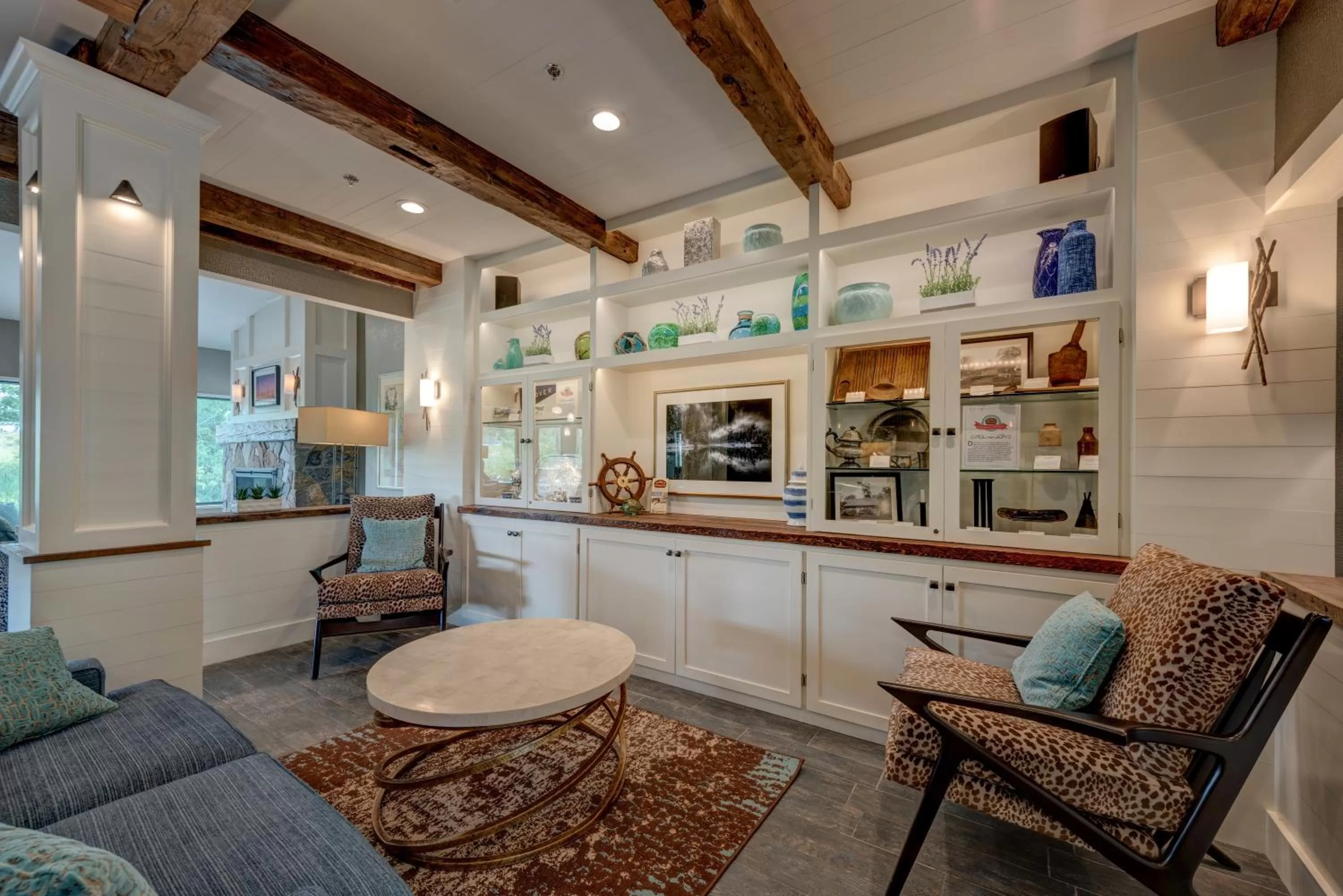 Communal lounge/ TV room in Garrison Hotel & Suites Dover-Portsmouth, an Ascend Collection Hotel