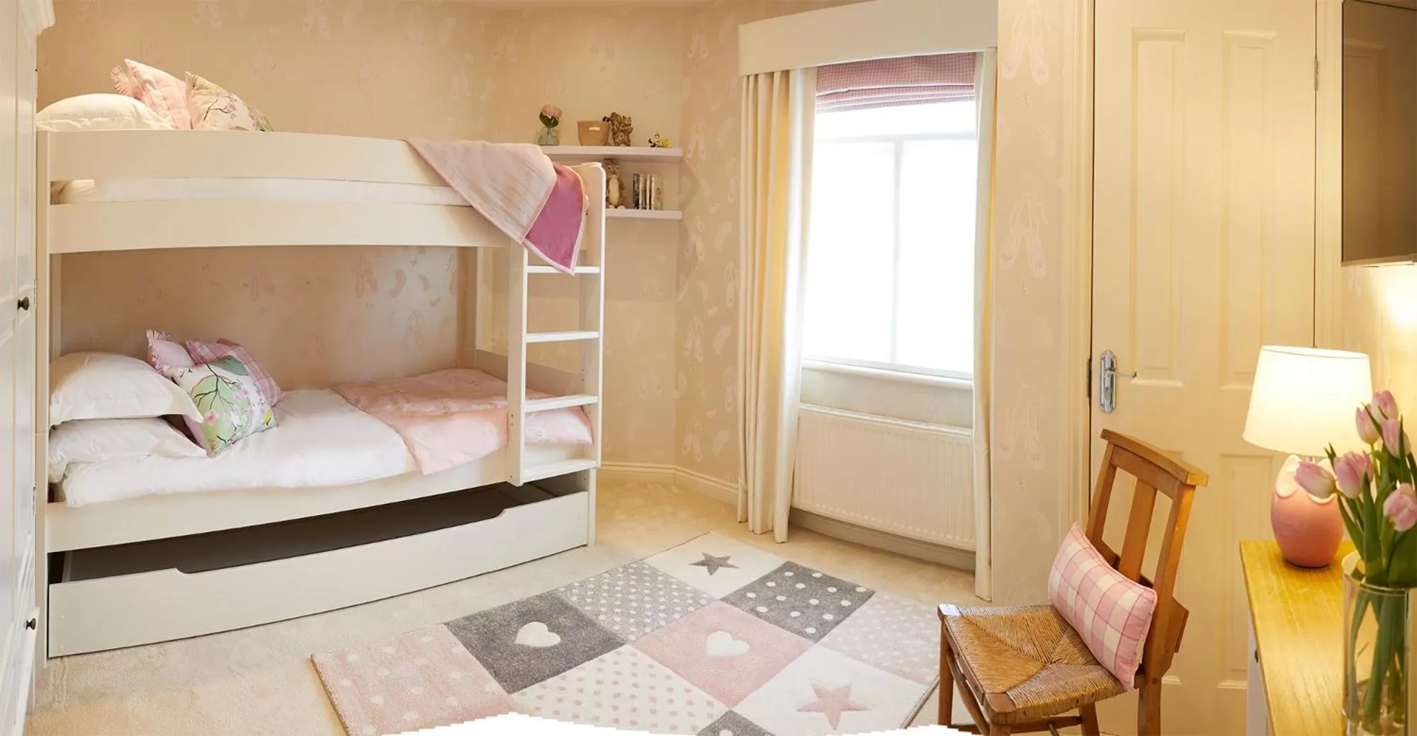 Bed in The Plough Inn & Cottages