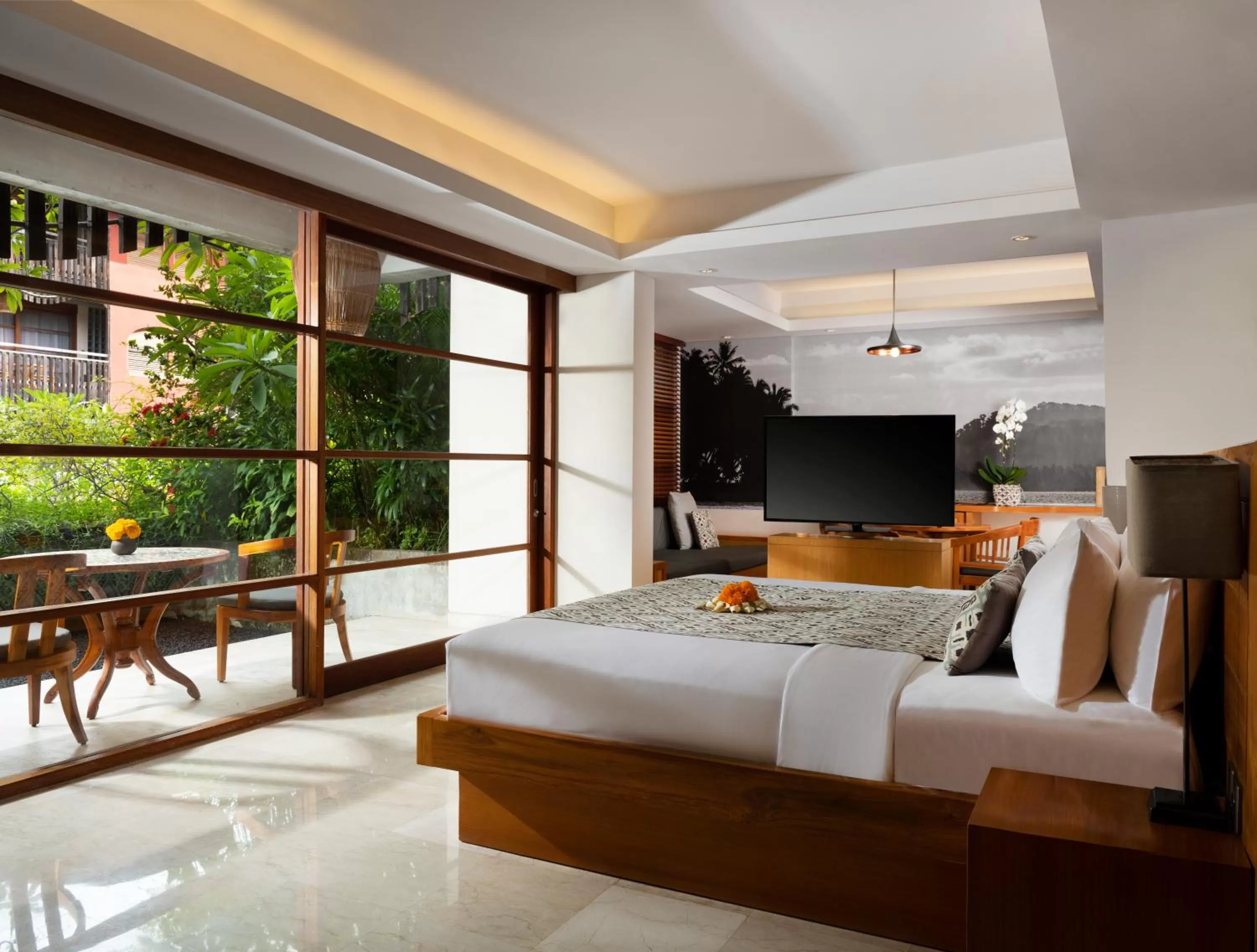 Photo of the whole room, Bed in Amnaya Resort Kuta