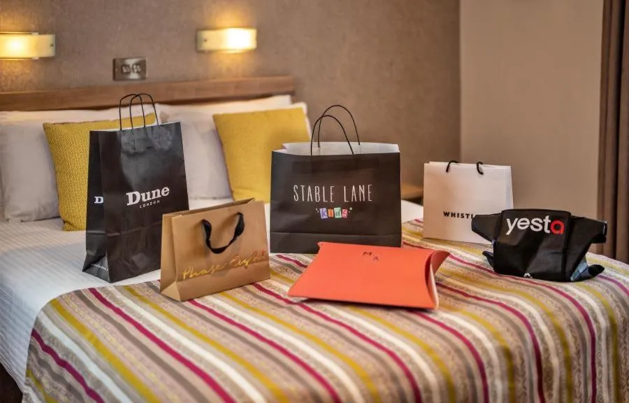 Bedroom, Bed in The Lodge Hotel