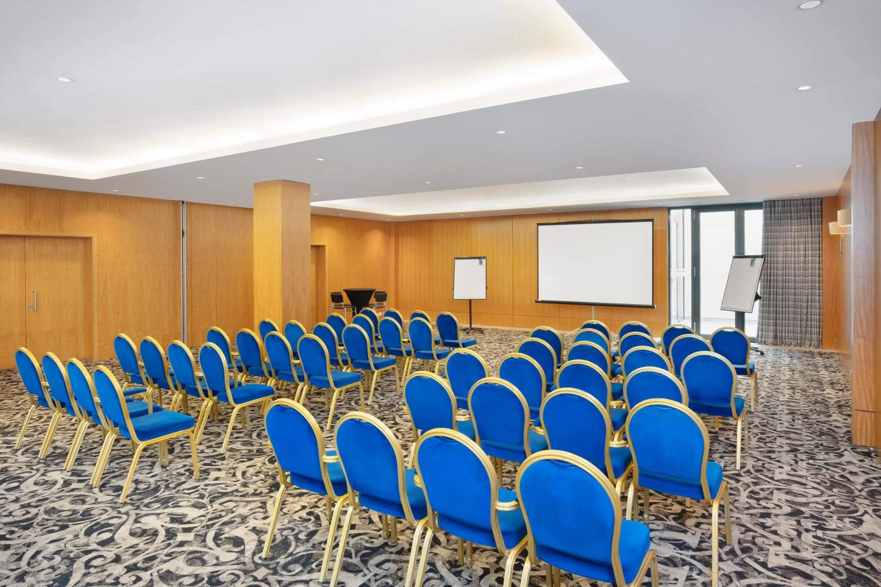 Business facilities in Crowne Plaza Bucharest by IHG
