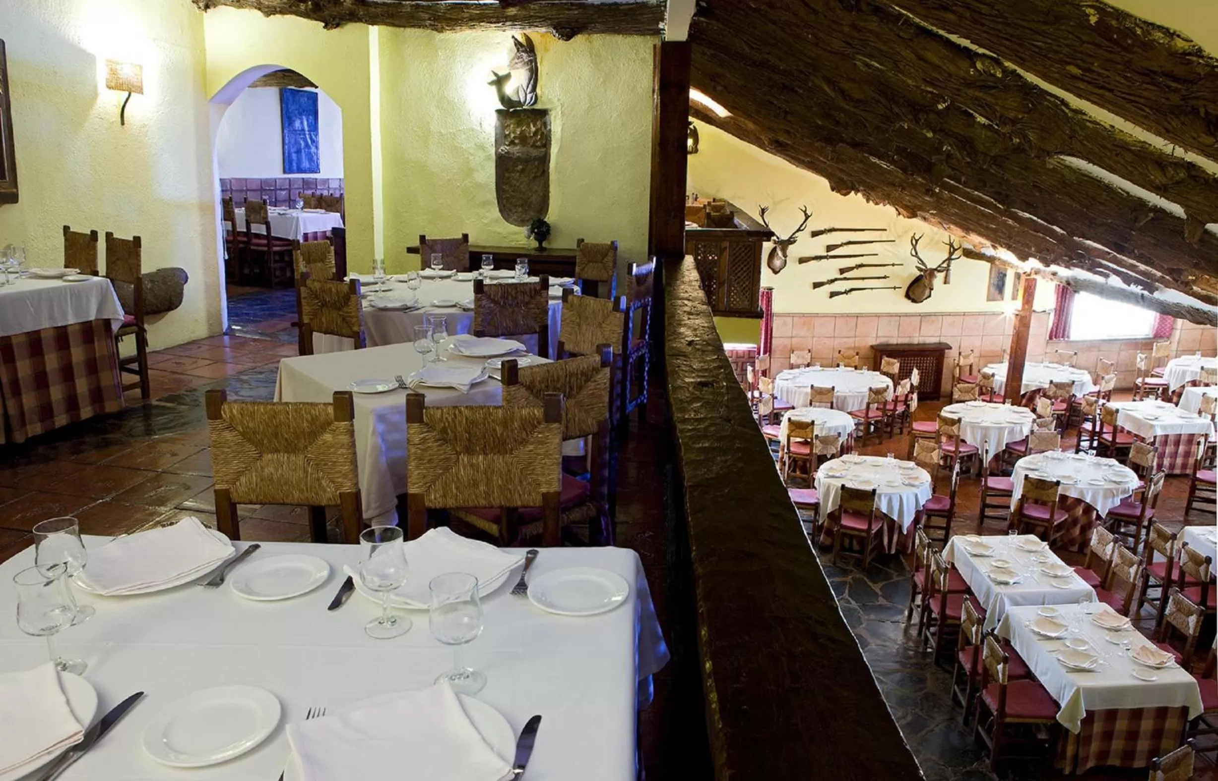 Restaurant/places to eat in Hotel la Perdiz