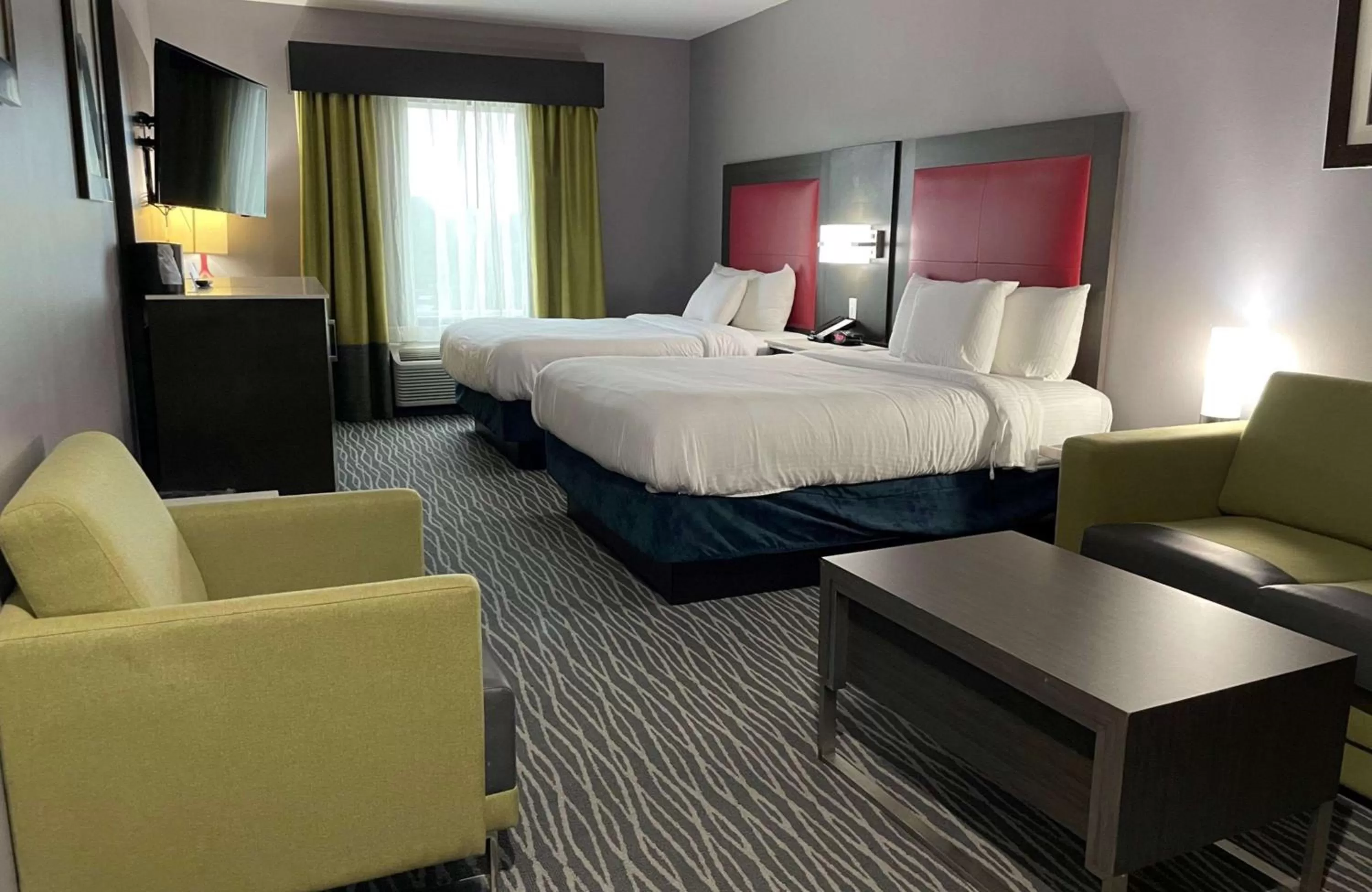 Bedroom, Bed in Best Western Plus Airport Inn & Suites