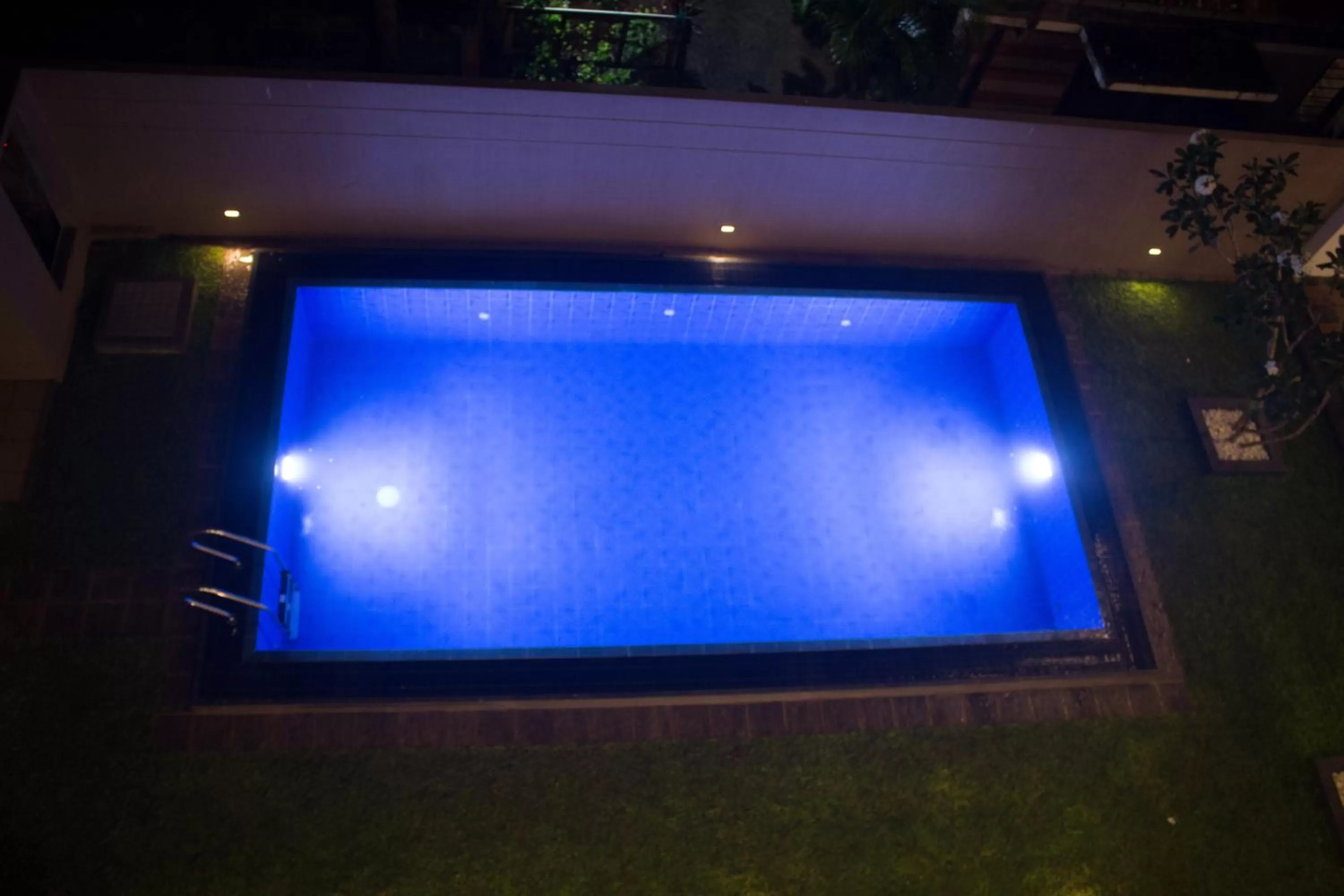 Swimming pool in The Suite 262