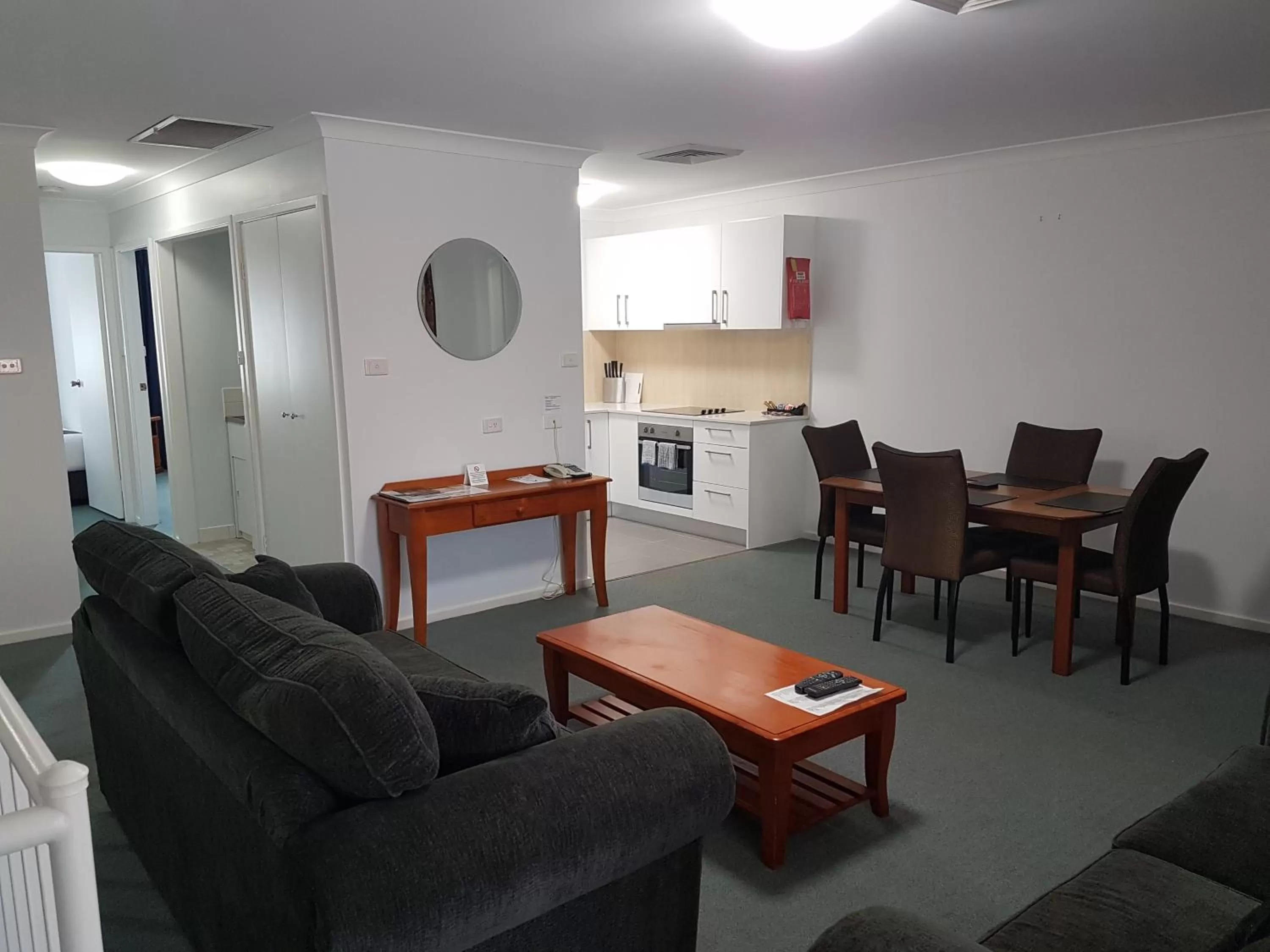 Living room in Mid City Motor Inn Singleton