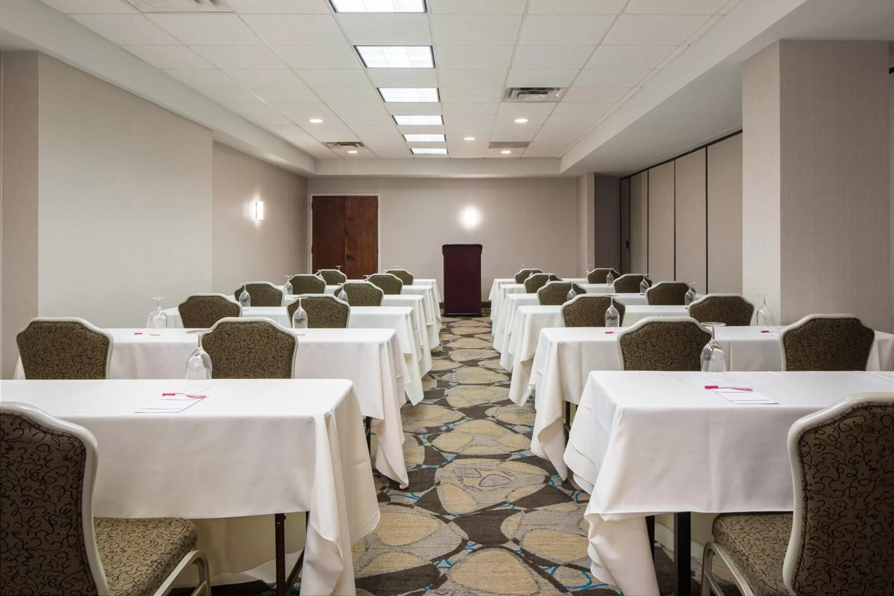 Meeting/conference room in Crowne Plaza Memphis Downtown by IHG