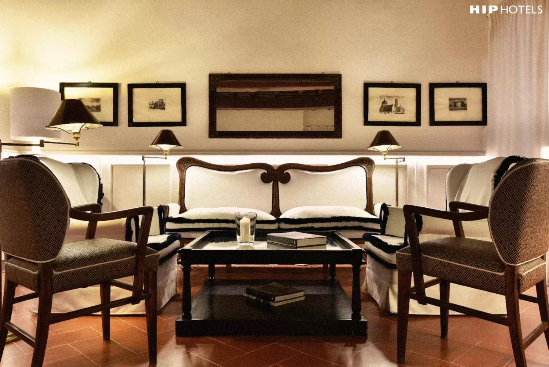 Library in Cellai Hotel Florence