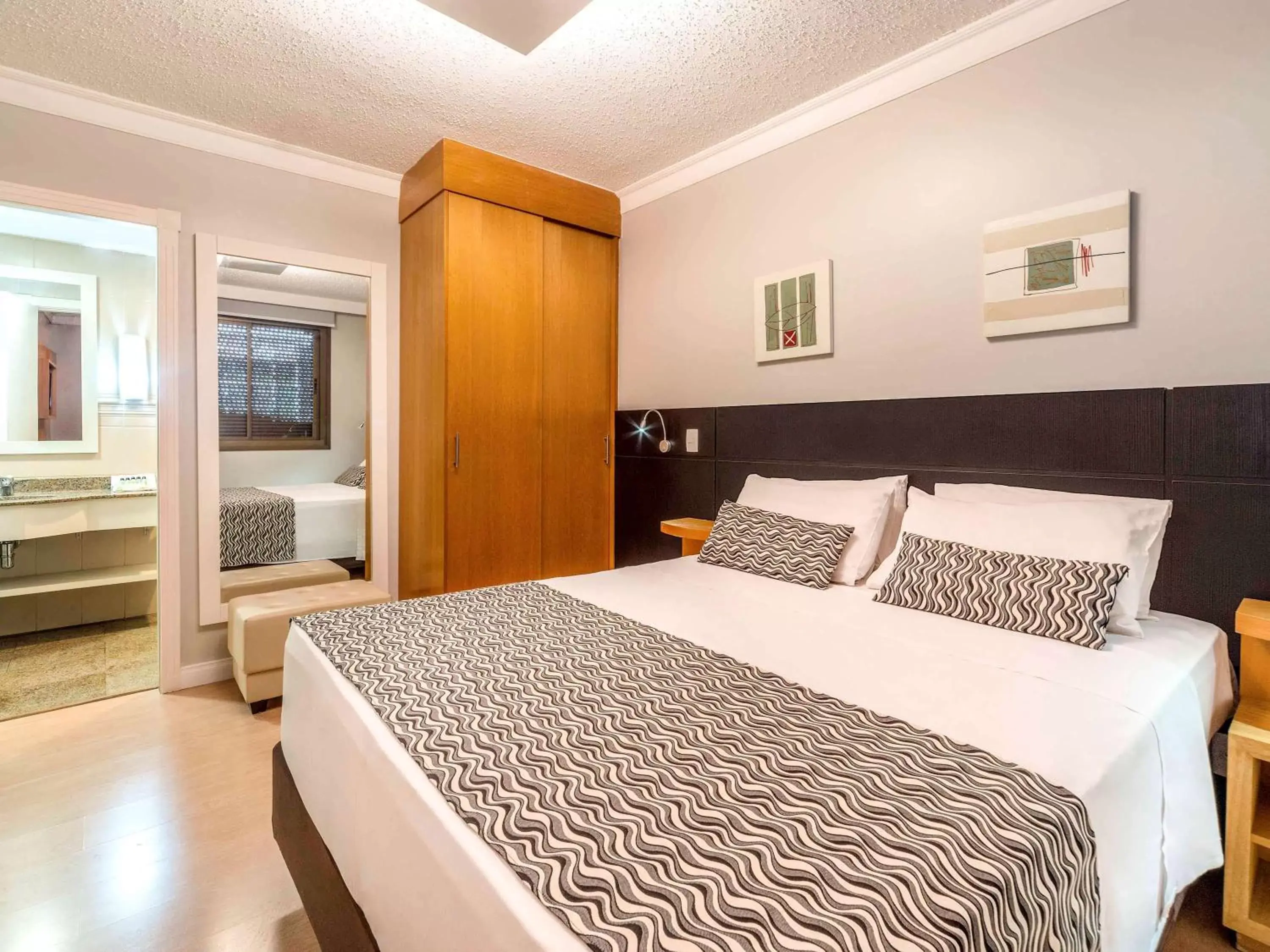 Superior Apartment with One Double Bed and Sofa in Manhattan Porto Alegre by Mercure Superior Apartment with One Double Bed and Sofa in Manhattan Porto Alegre by Mercure