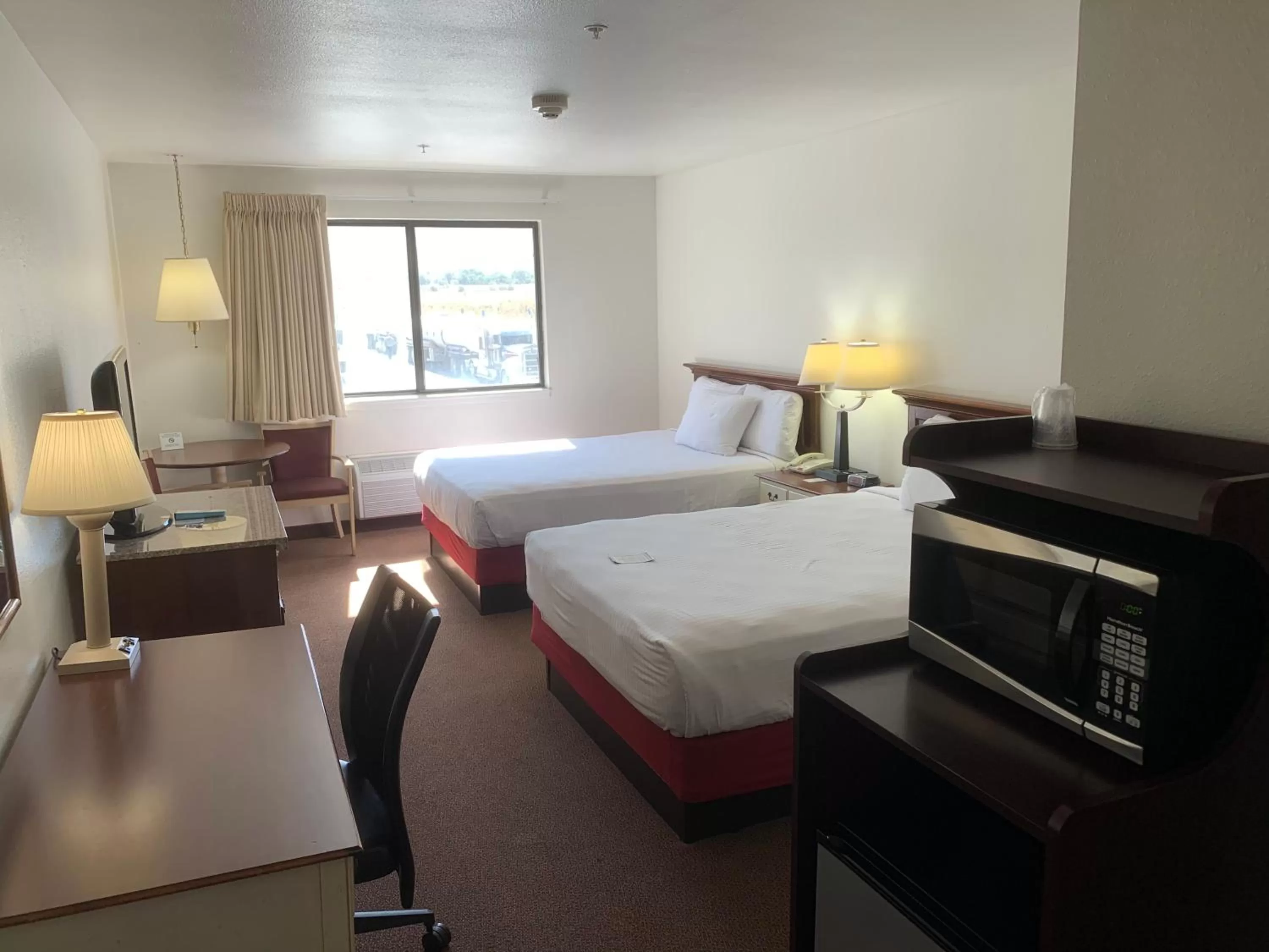 Photo of the whole room, Bed in Oquirrh Mountain Inn