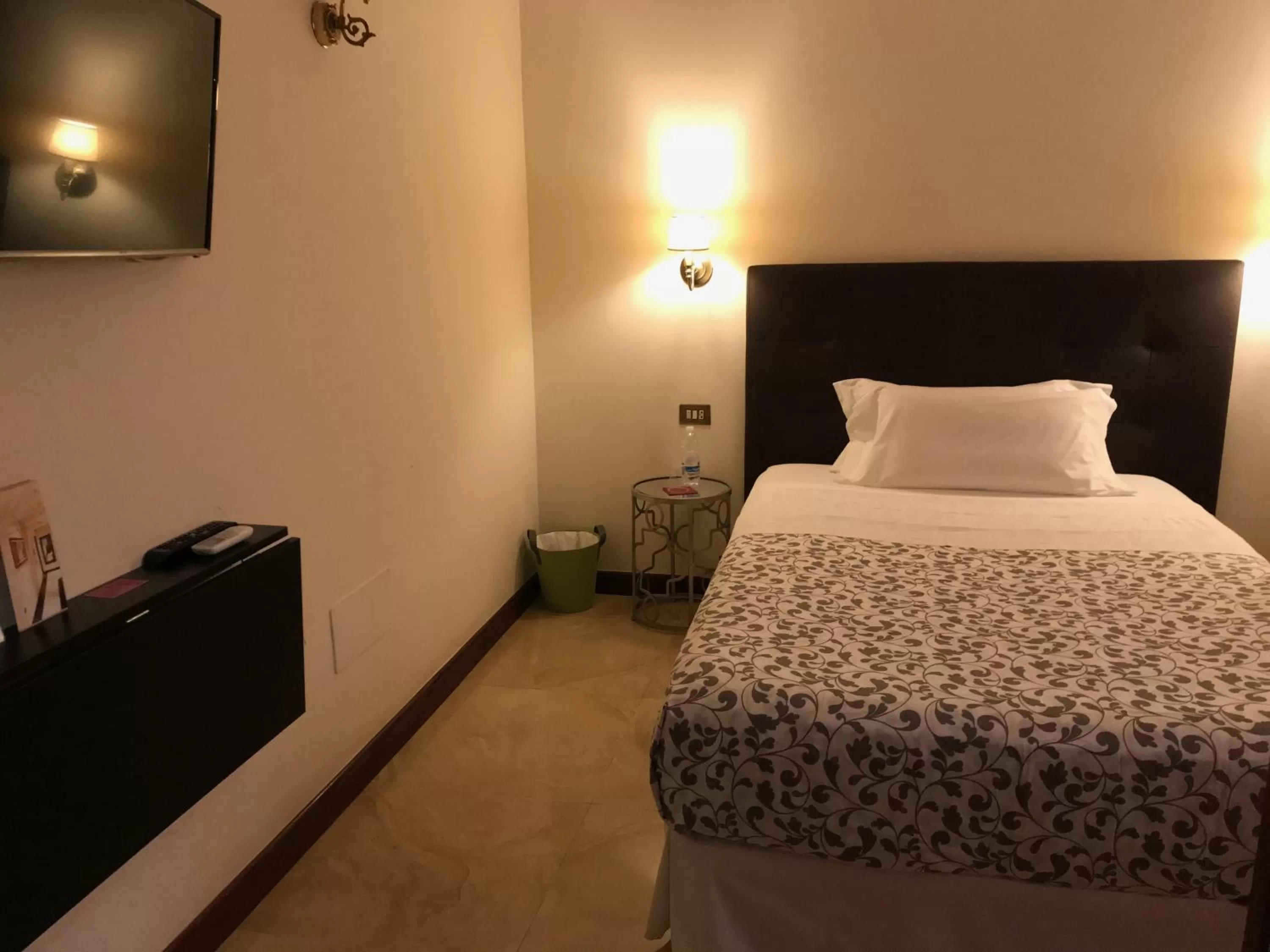 Photo of the whole room, Bed in Il Sogno di Gio della Laguna