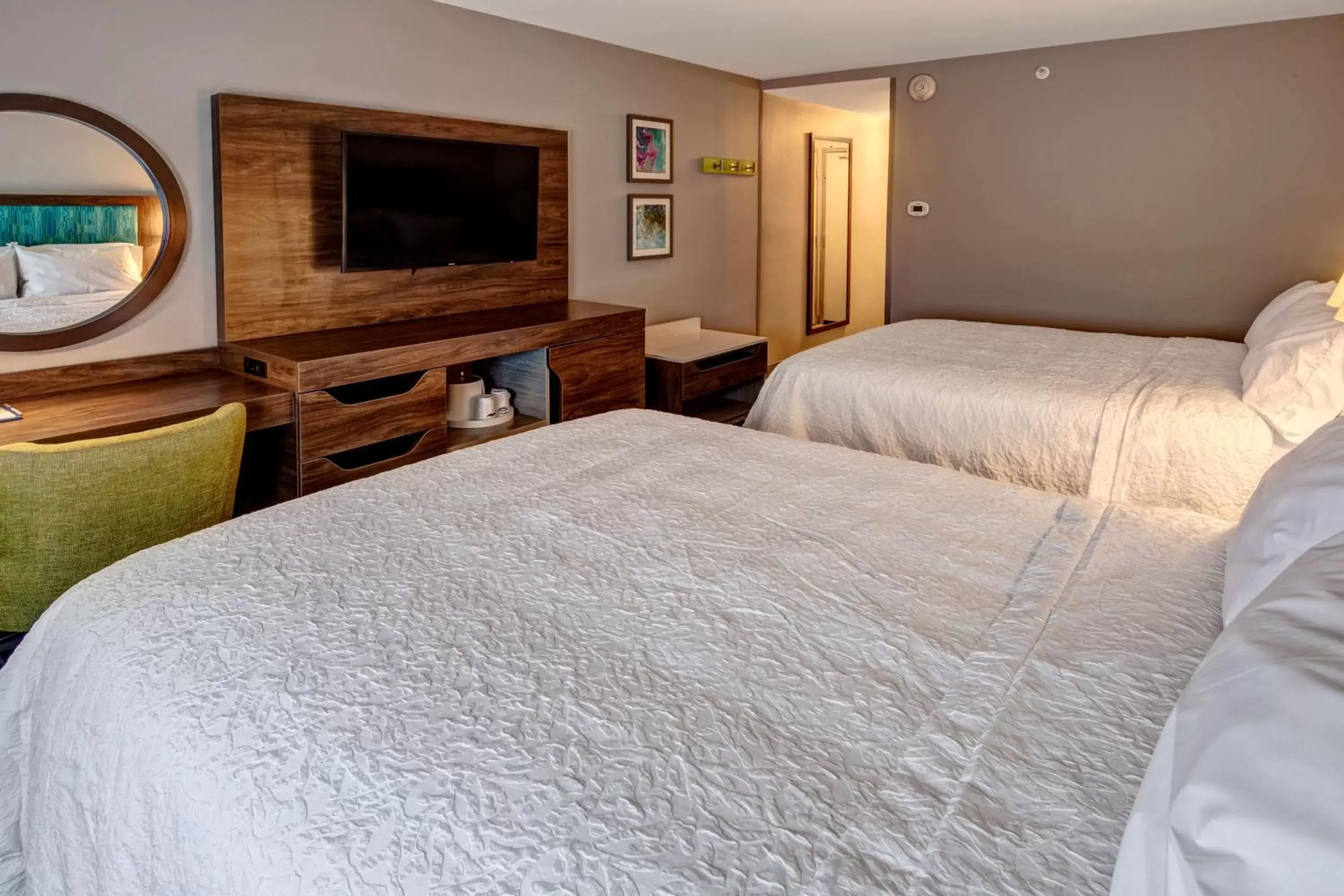 Queen Room with Two Queen Beds - Non-Smoking in Hampton Inn New Albany Louisville West Queen Room with Two Queen Beds - Non-Smoking in Hampton Inn New Albany Louisville West