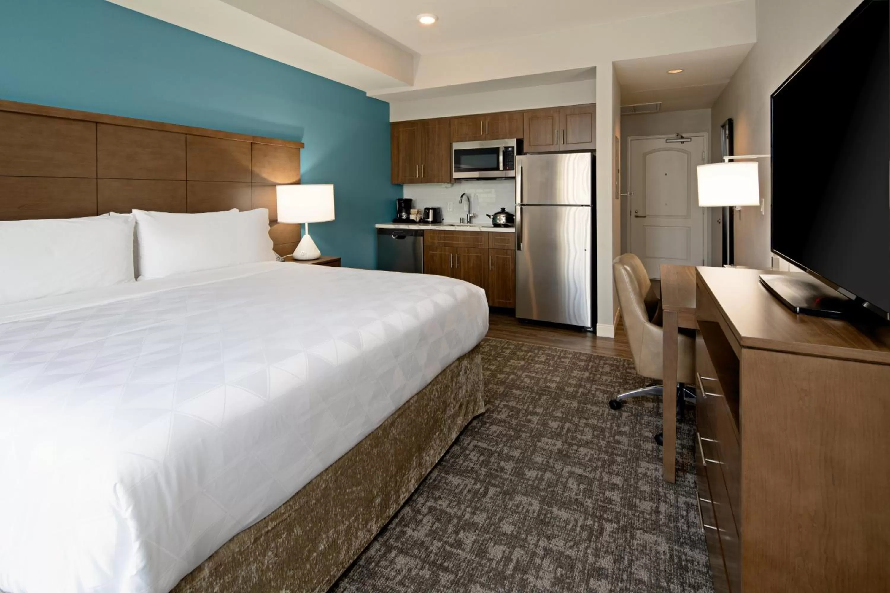 Bedroom, Bed in Staybridge Suites - Long Beach Airport by IHG