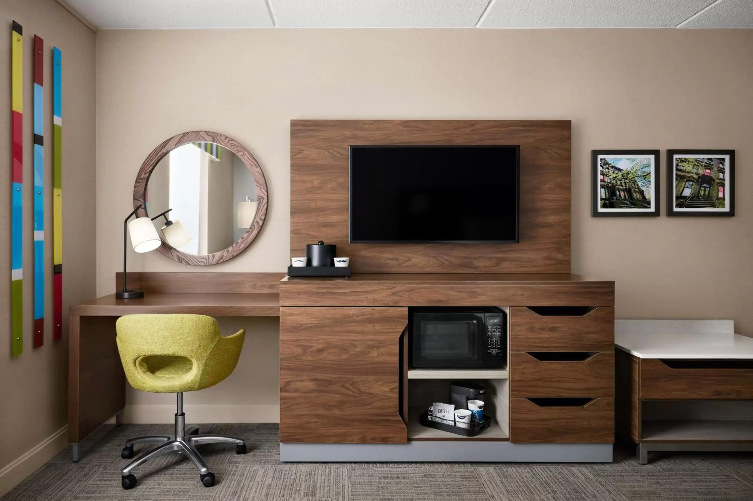 King Room - Mobility Access/Non-Smoking in Hampton Inn & Suites West Haven King Room - Mobility Access/Non-Smoking in Hampton Inn & Suites West Haven