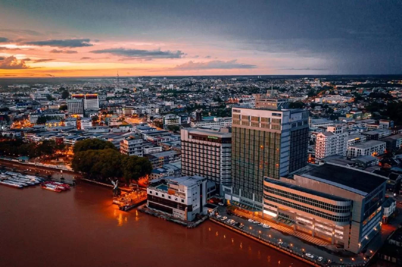 Property building in Kingwood Hotel Sibu