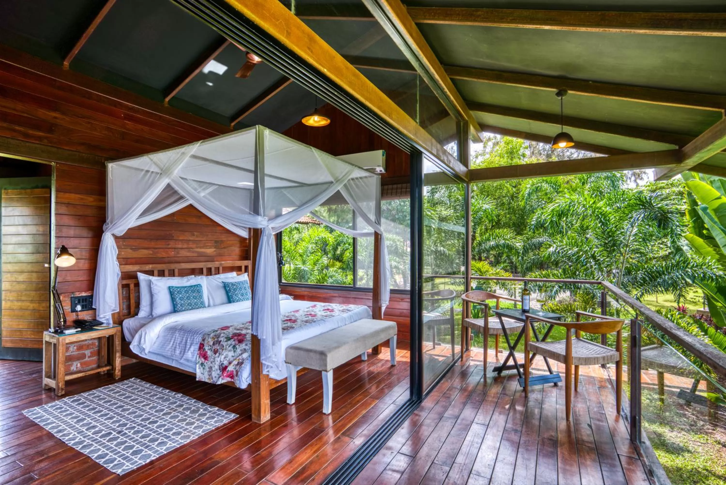 Photo of the whole room in The Source At Sula