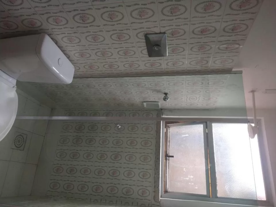 Toilet in Hotel Central Gold