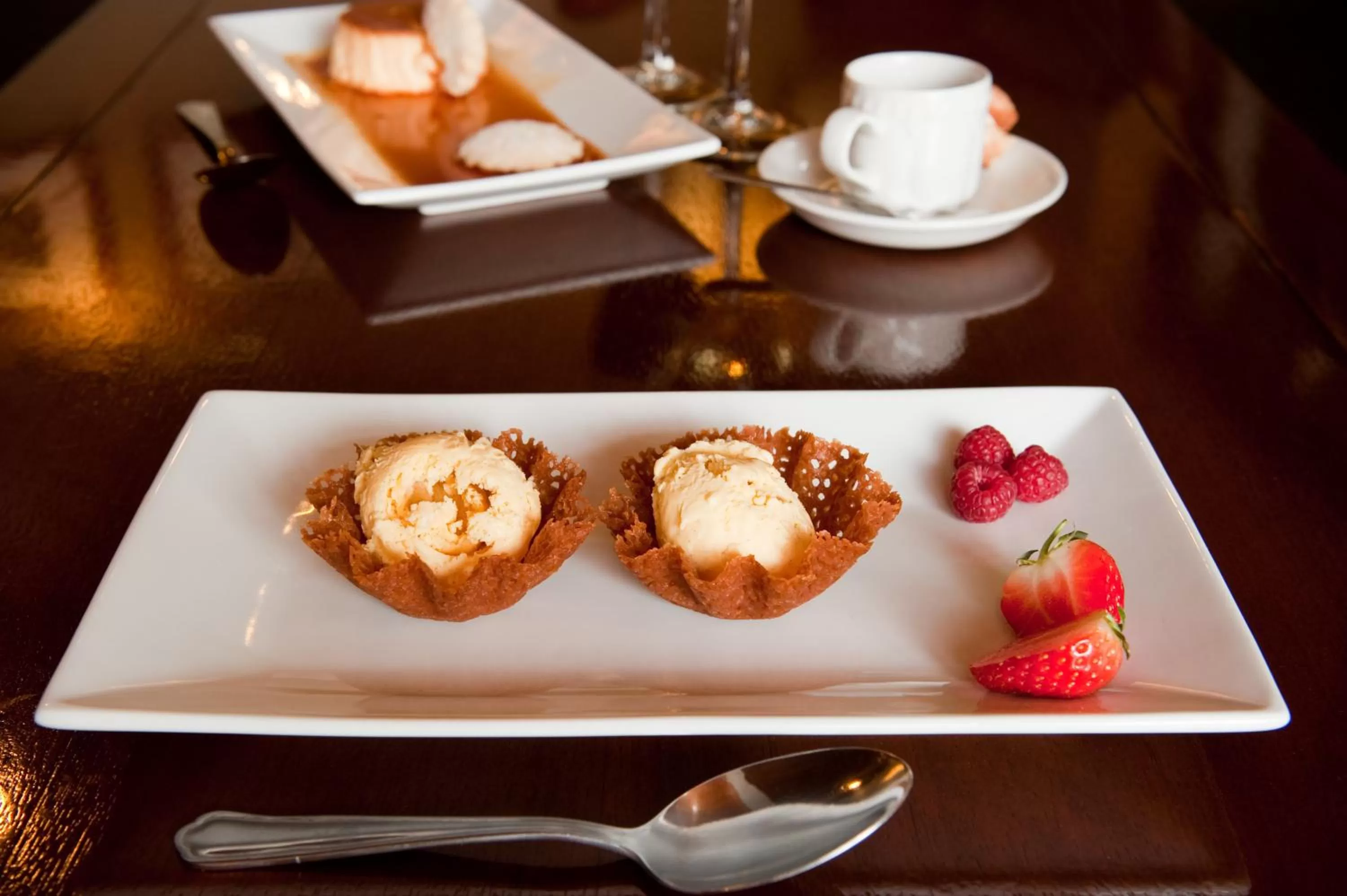 Food in Norseman Hotel