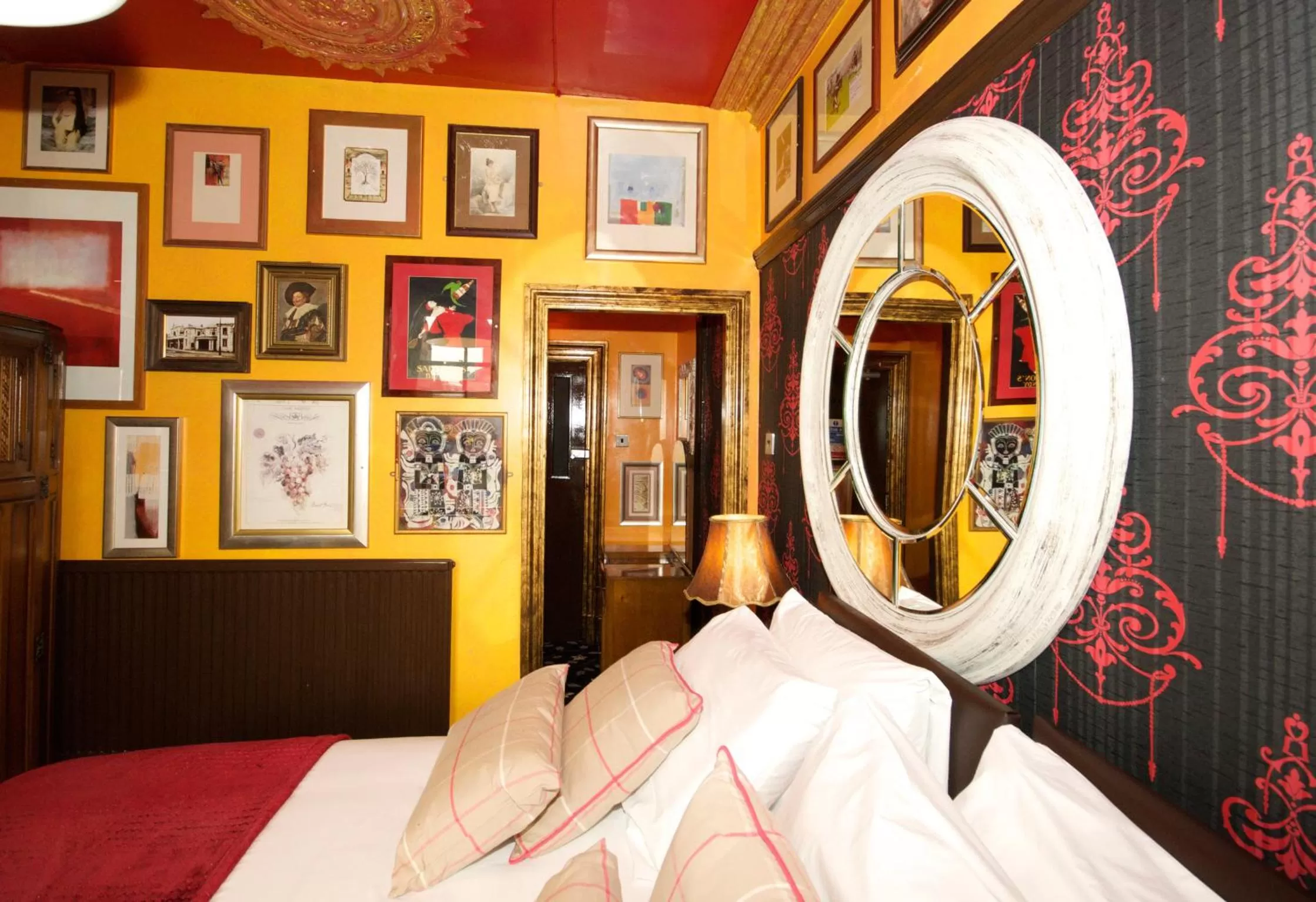 Decorative detail, Bed in Fifteens of Chester