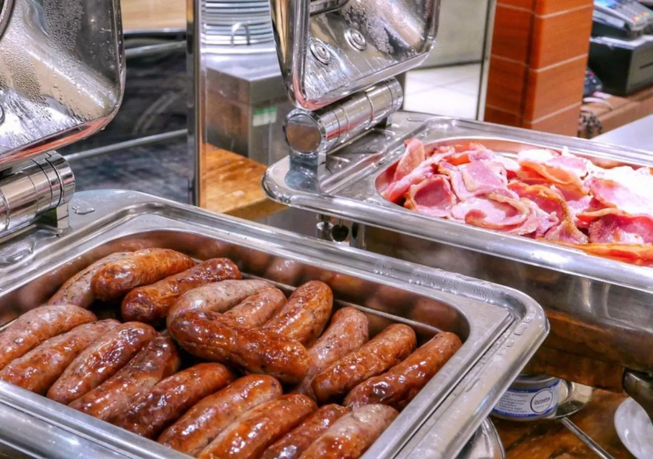 Food and drinks in Corus Hyde Park Hotel