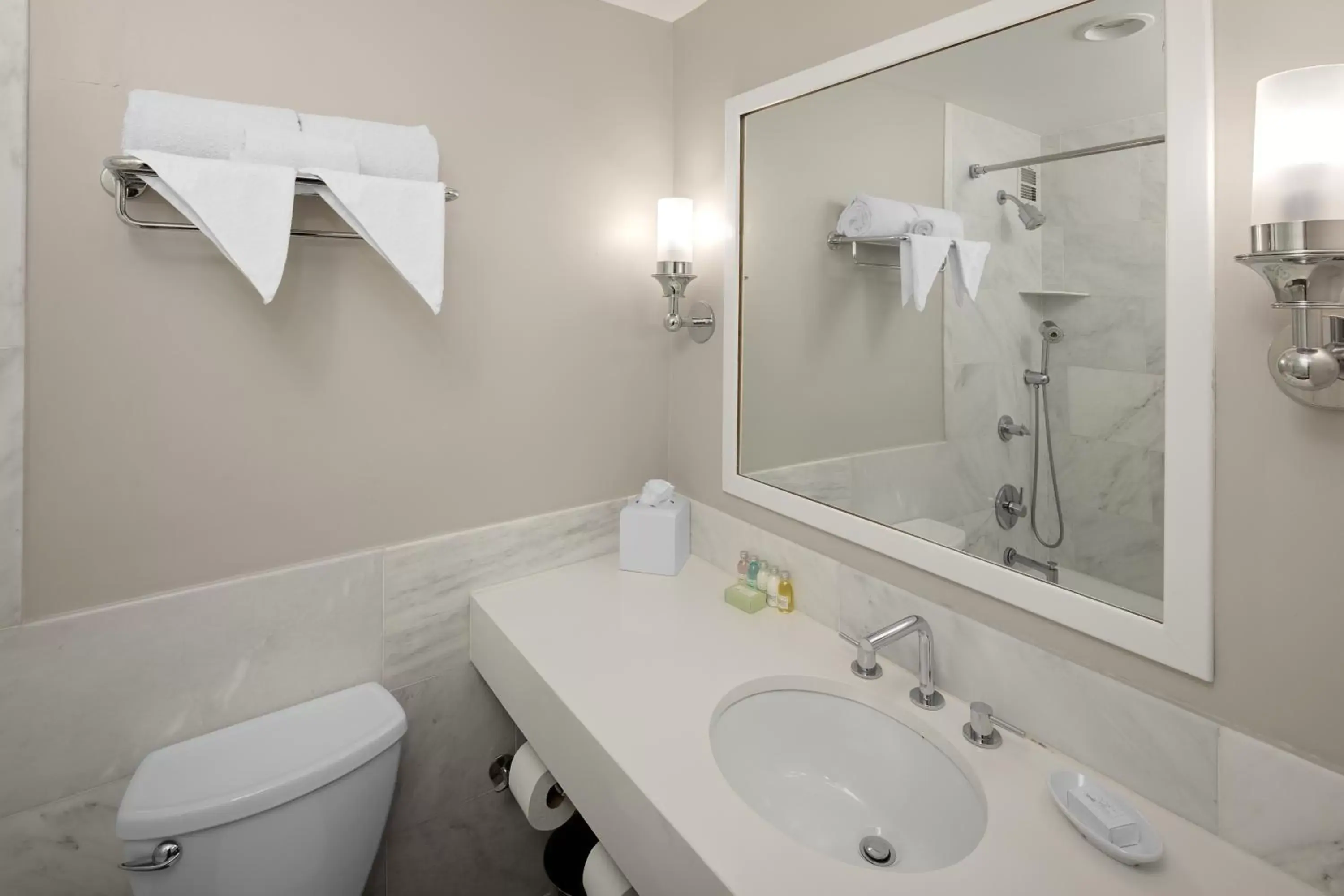 Suite with Balcony in The Andrew Hotel Suite with Balcony in The Andrew Hotel