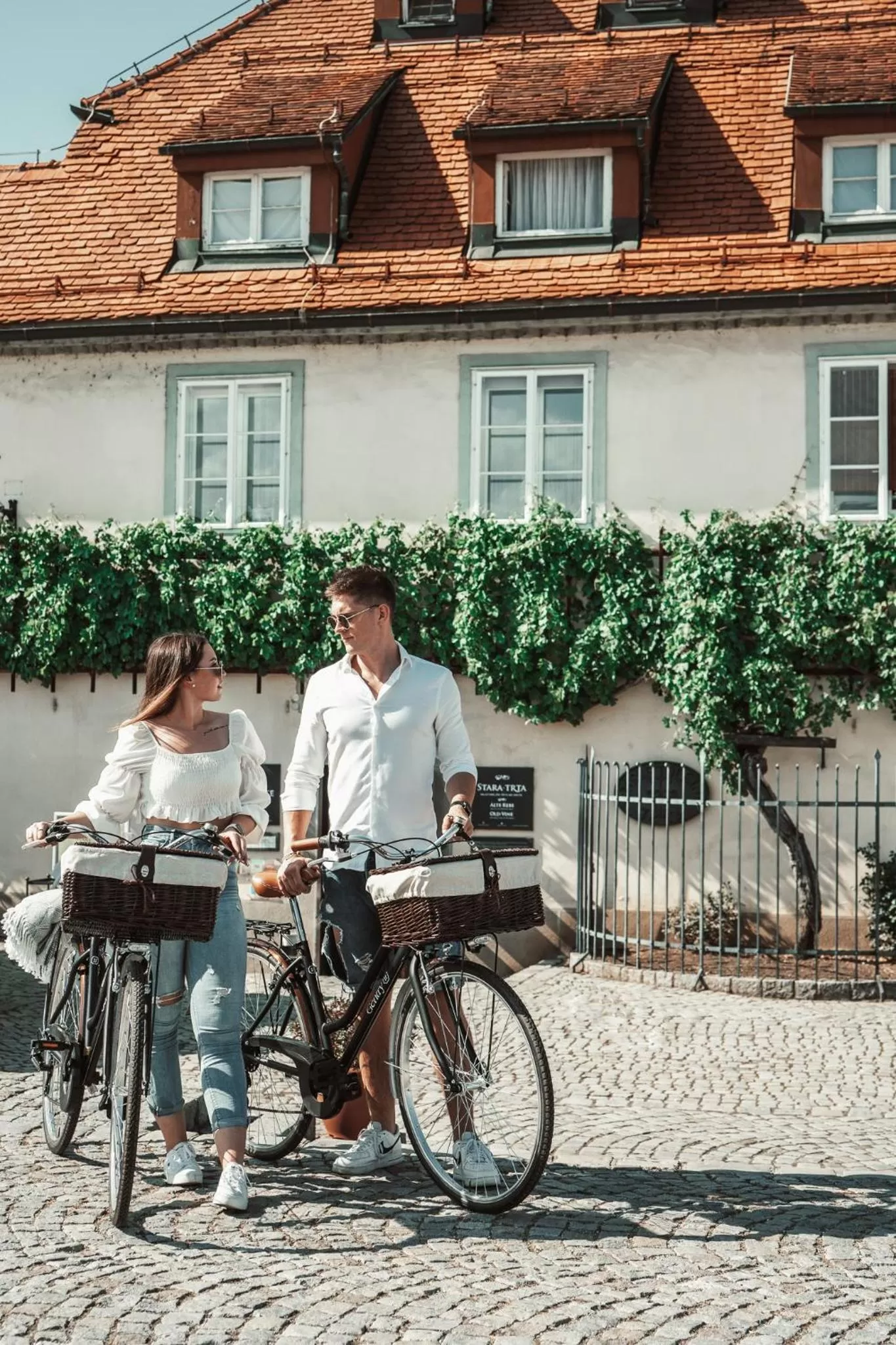 Nearby landmark in Gentry11 Rooms&More