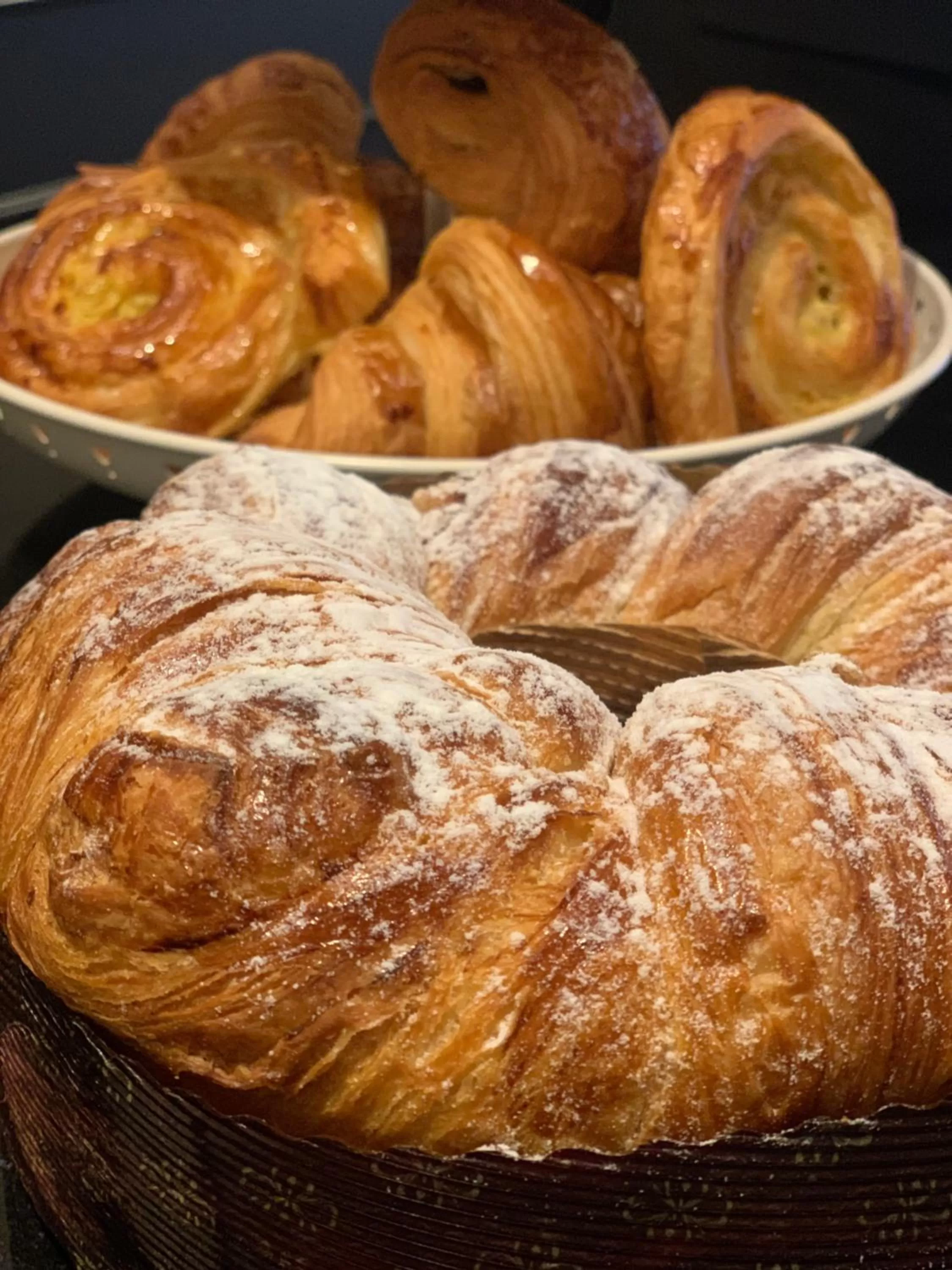 Food and drinks in Moris Grands Boulevards