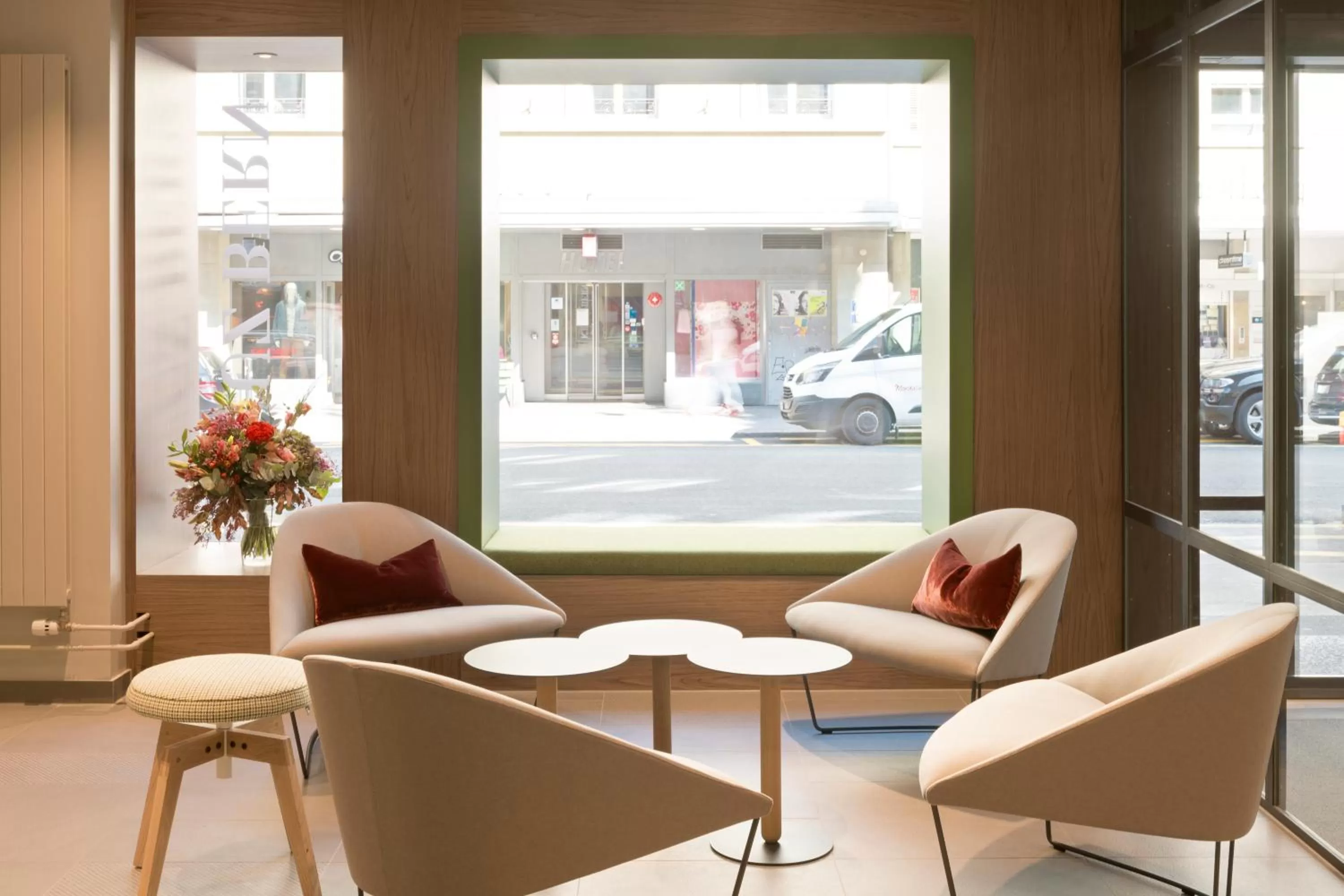 Lobby or reception in Kreuz Bern Modern City Hotel