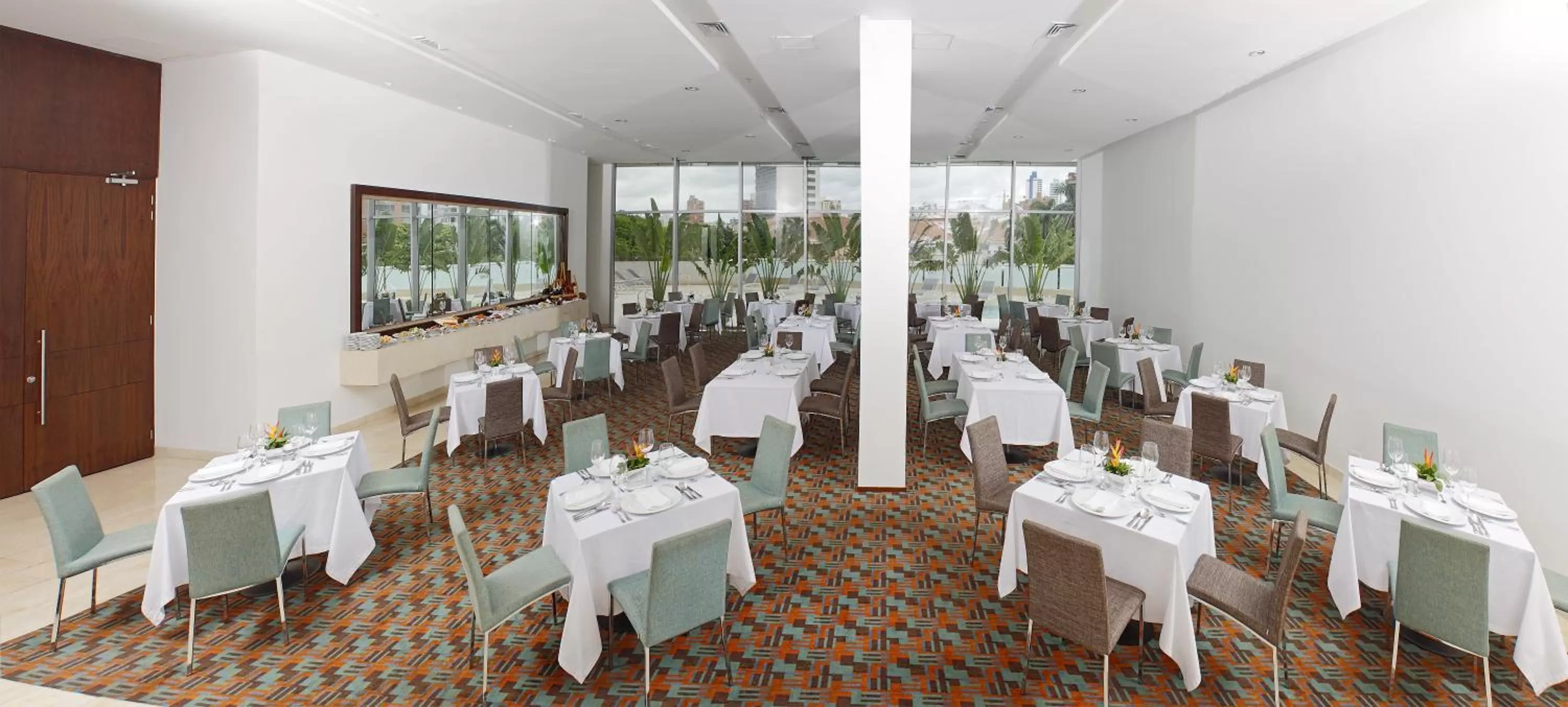 Restaurant/places to eat in Estelar Alto Prado