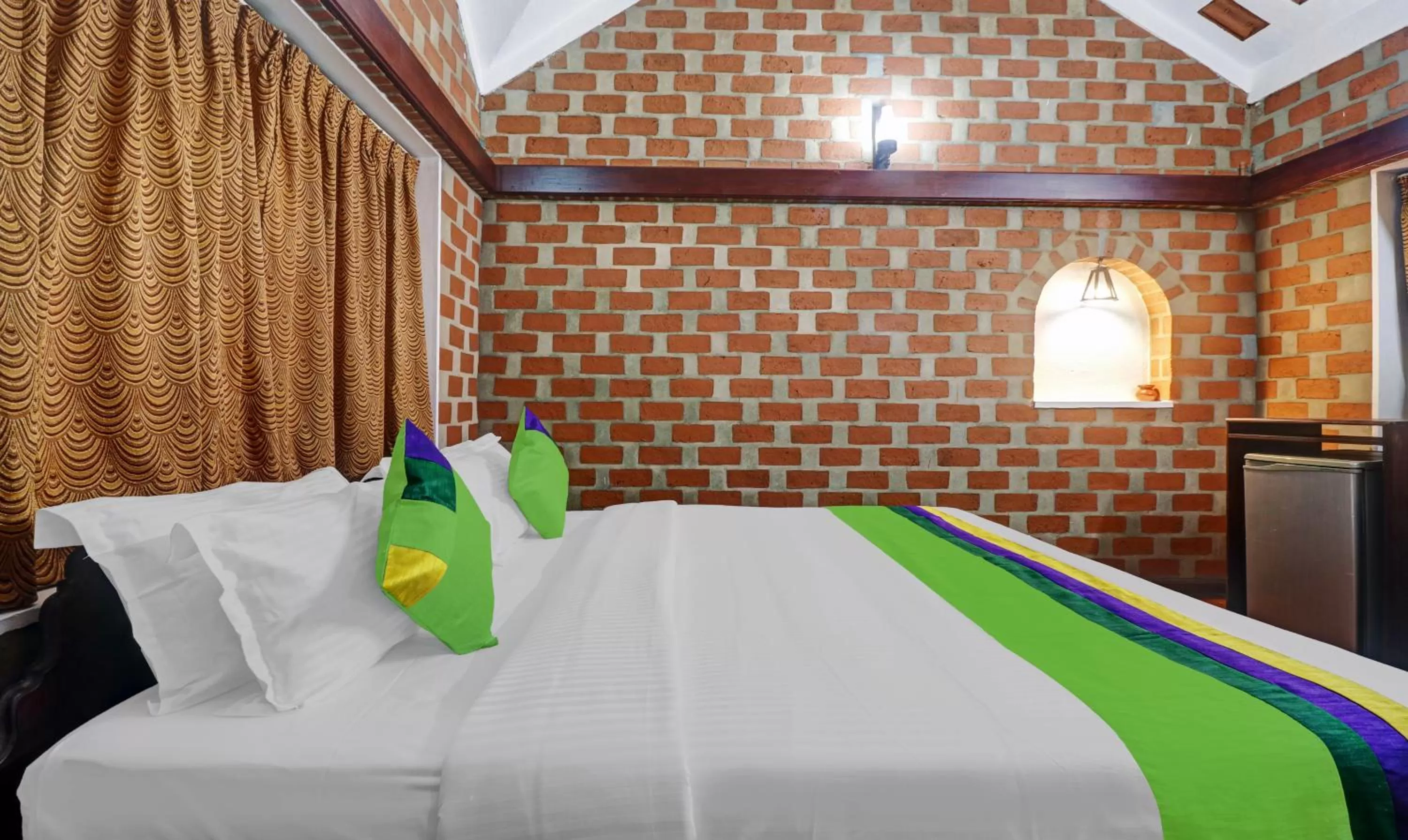 Bed in Treebo Trend God'S Own Country Ayurveda Resorts