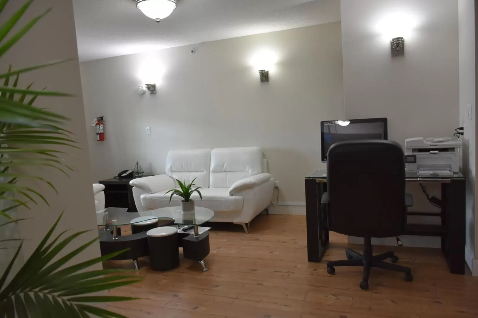 Seating area, Bed in Super 8 by Wyndham Fort McMurray