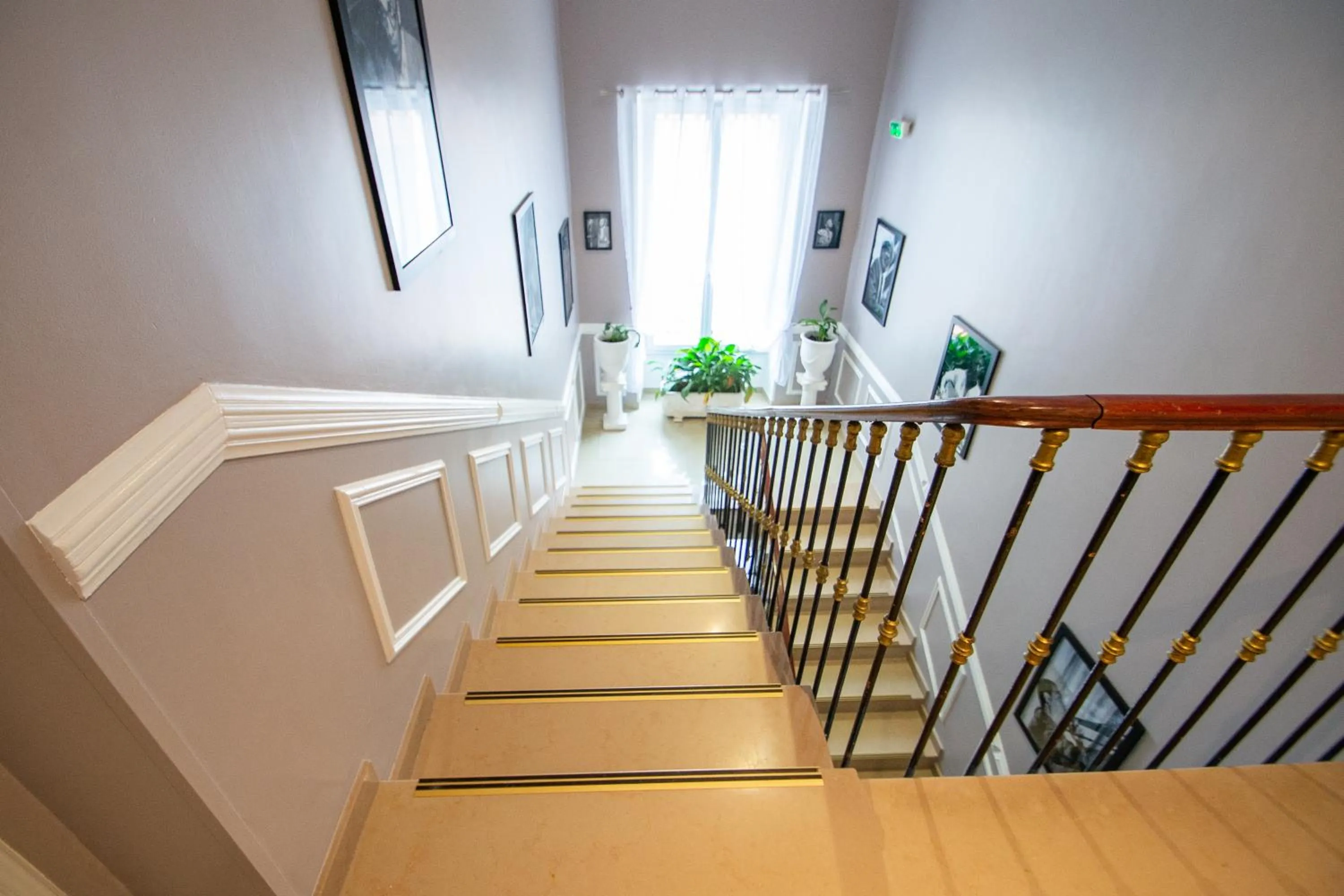 Decorative detail in Hôtel Parisien