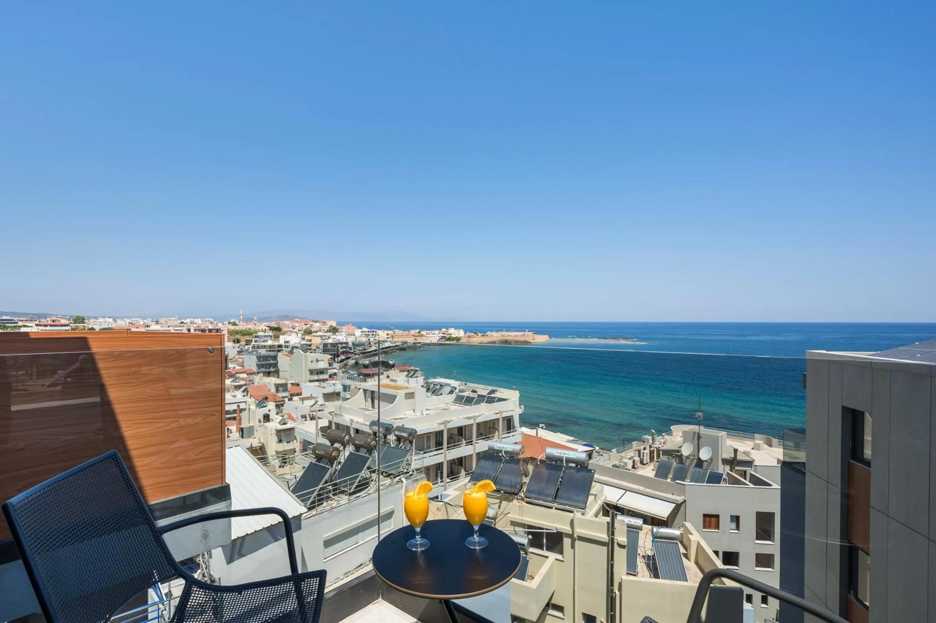 Photo of the whole room in Hyperion City Hotel & Spa