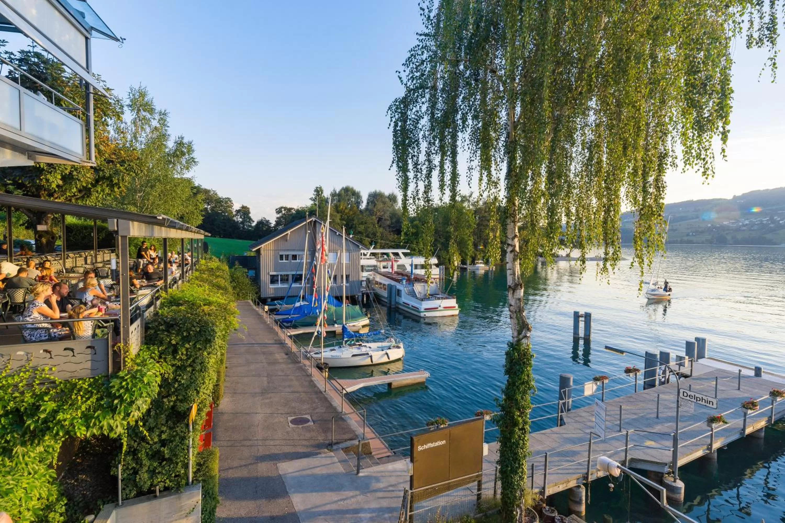 Restaurant/places to eat in Seehotel Delphin