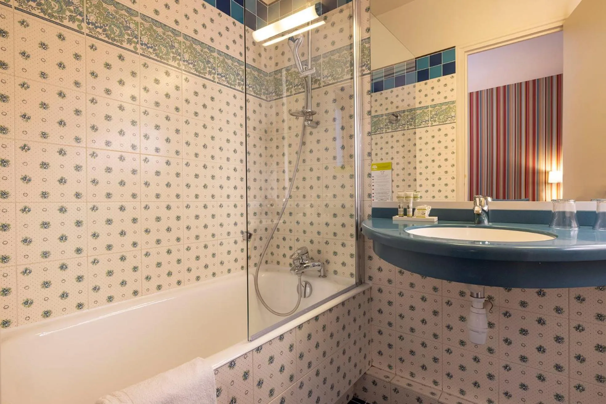 Bathroom in Hotel Clément