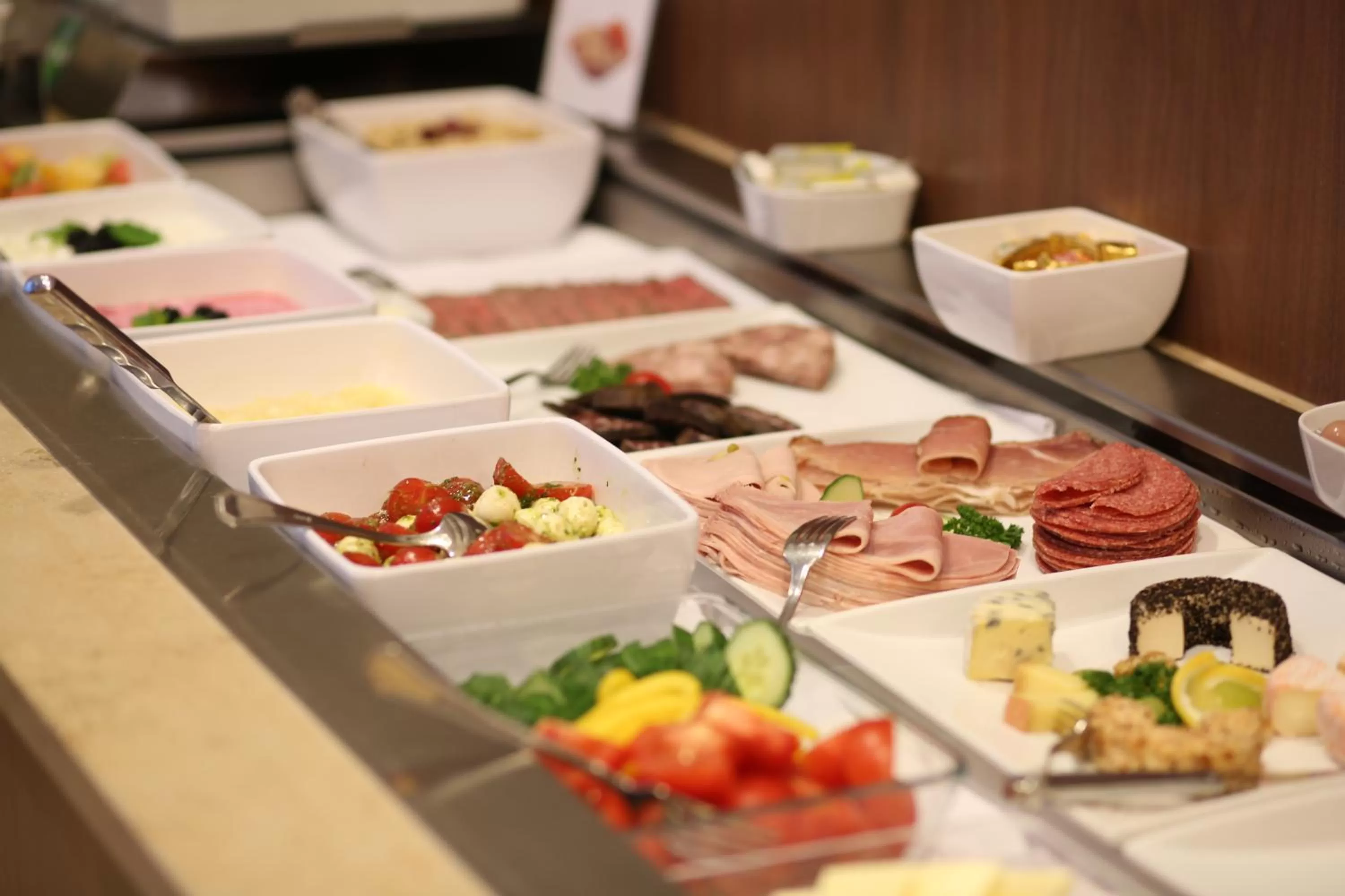 Buffet breakfast in Hotel Löwengarten