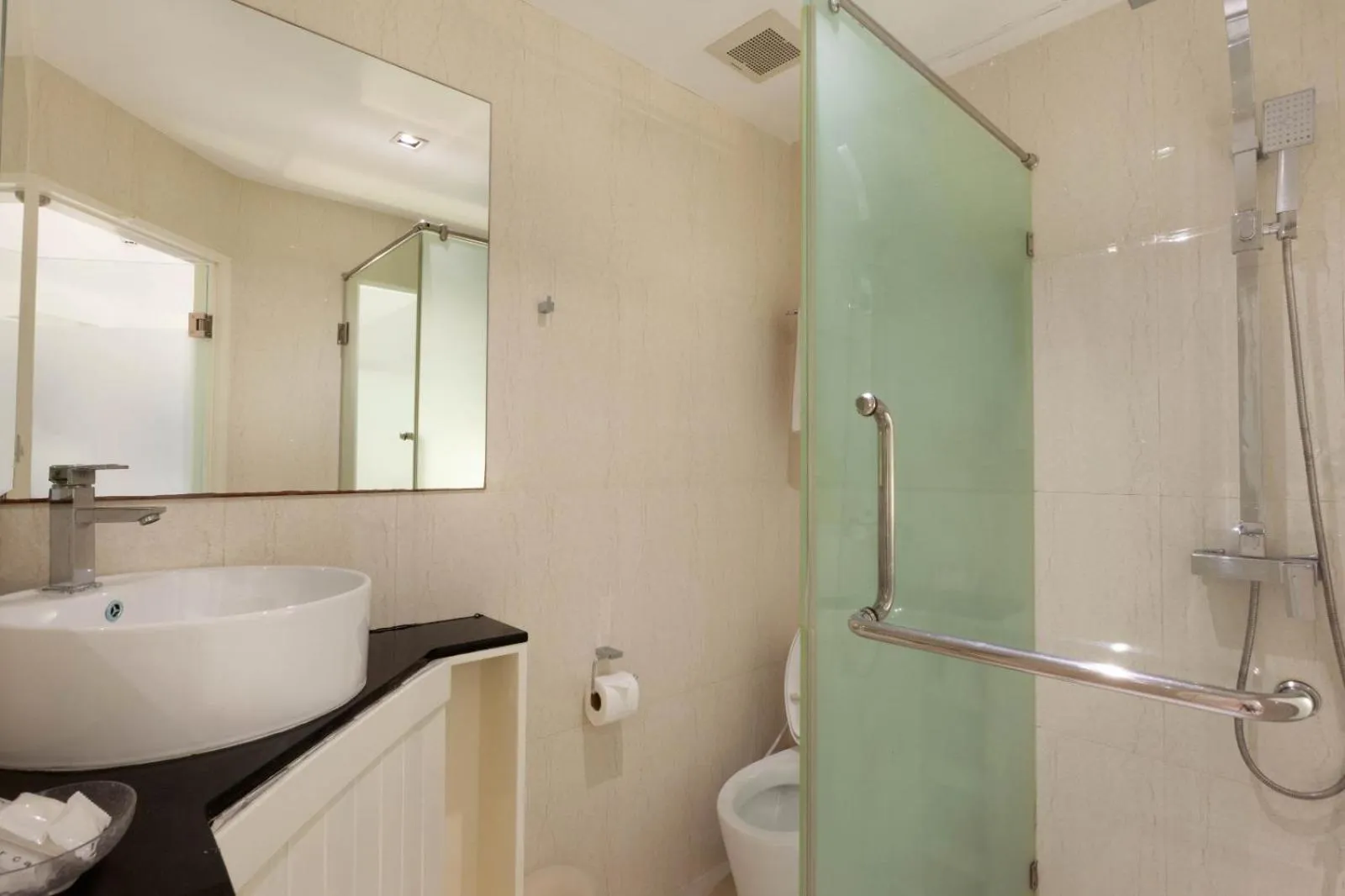 Bathroom in Grand Sunset Hotel Phuket