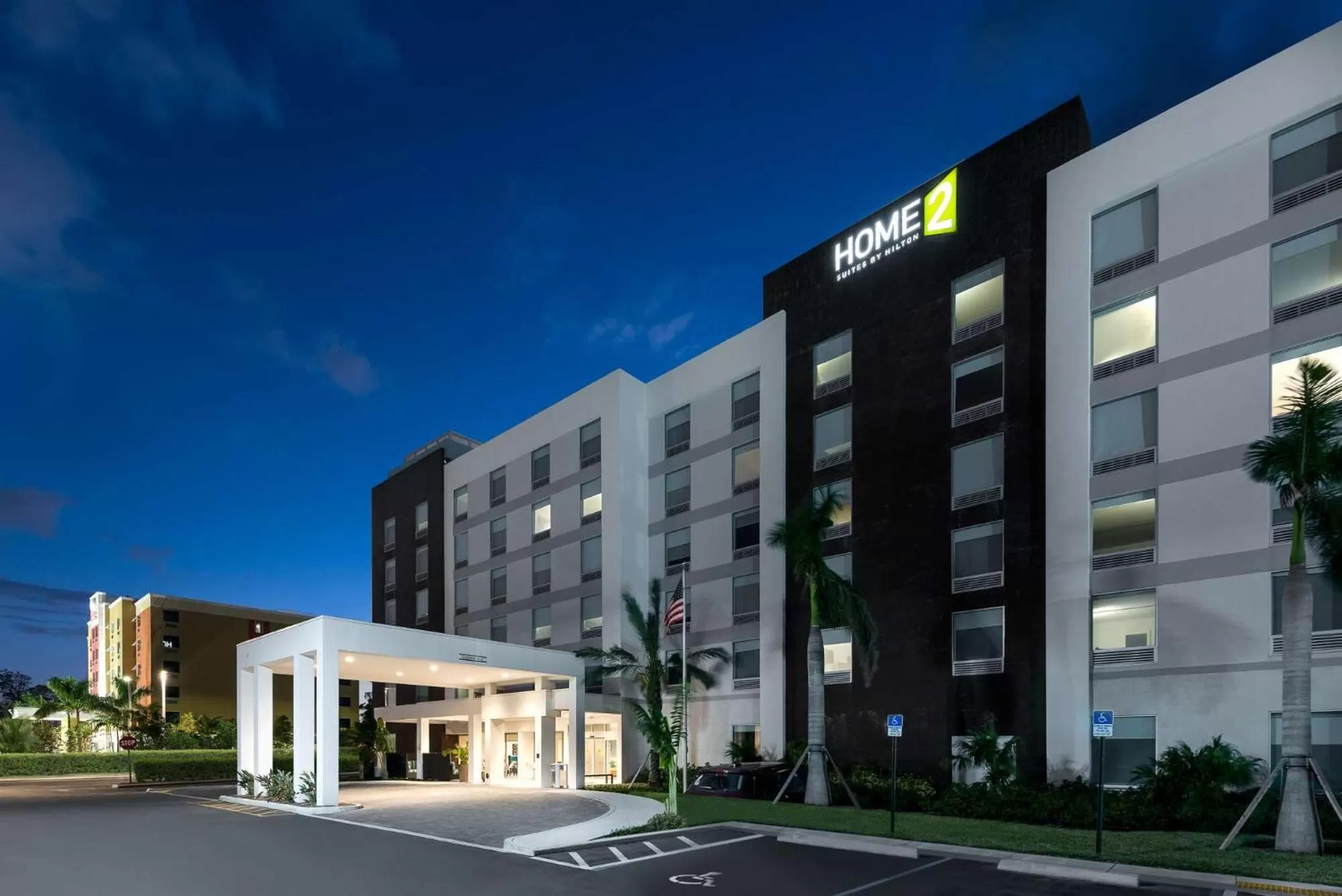 Property building in Home2 Suites By Hilton Ft. Lauderdale Airport-Cruise Port