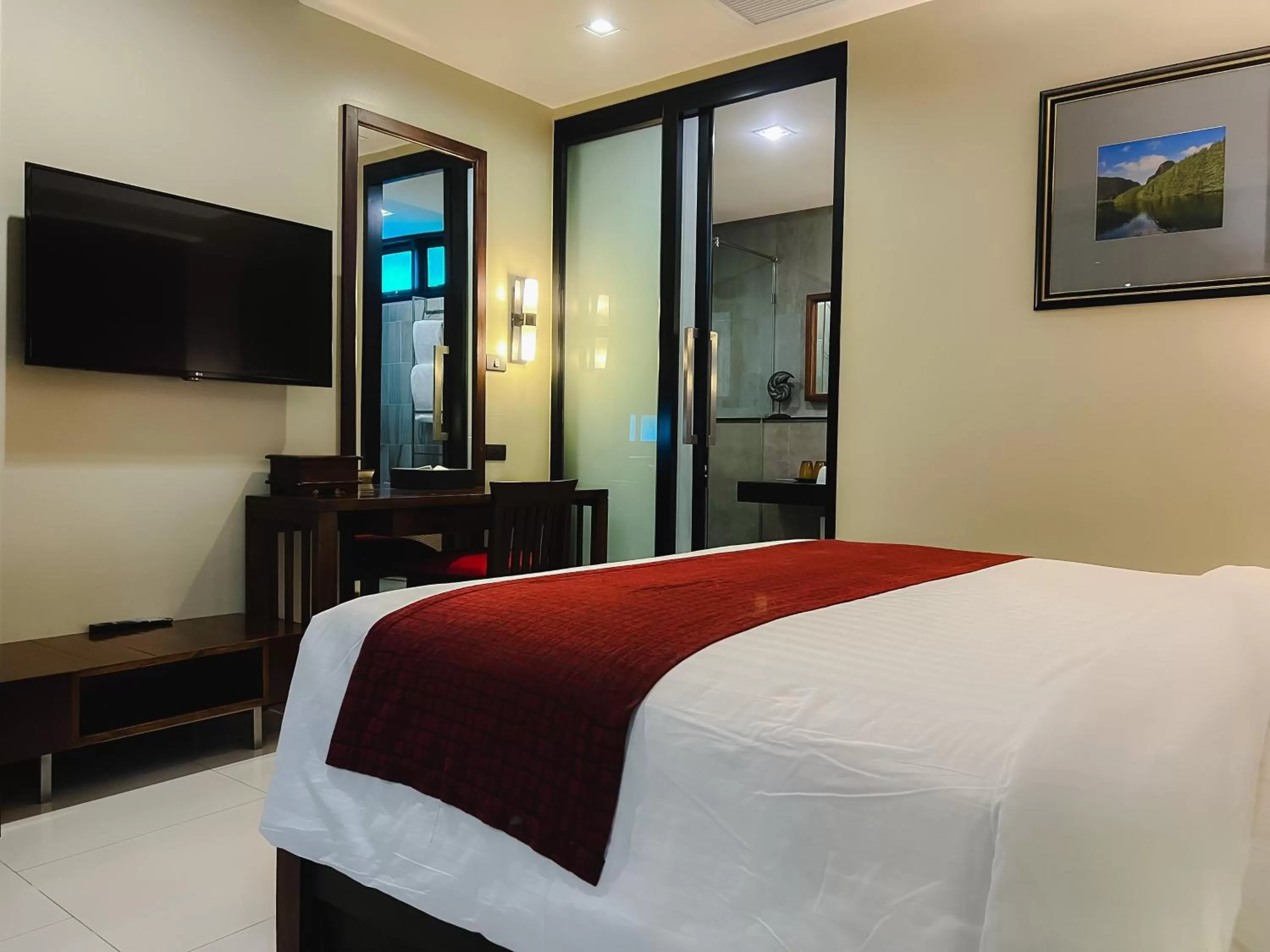 Bed in Aonang Phu Pi Maan Resort & Spa