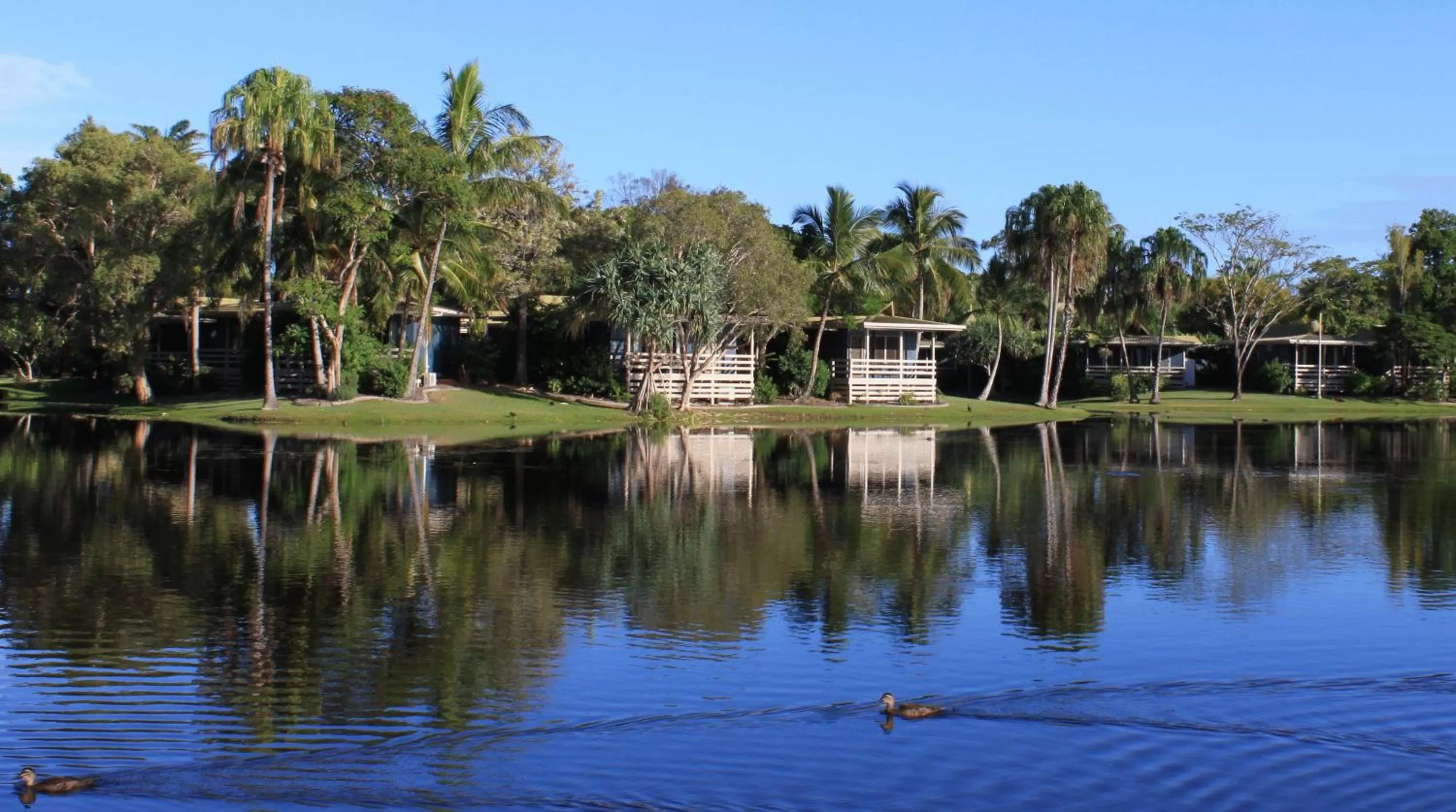 Facade/entrance in Sanctuary Lakes Fauna Retreat