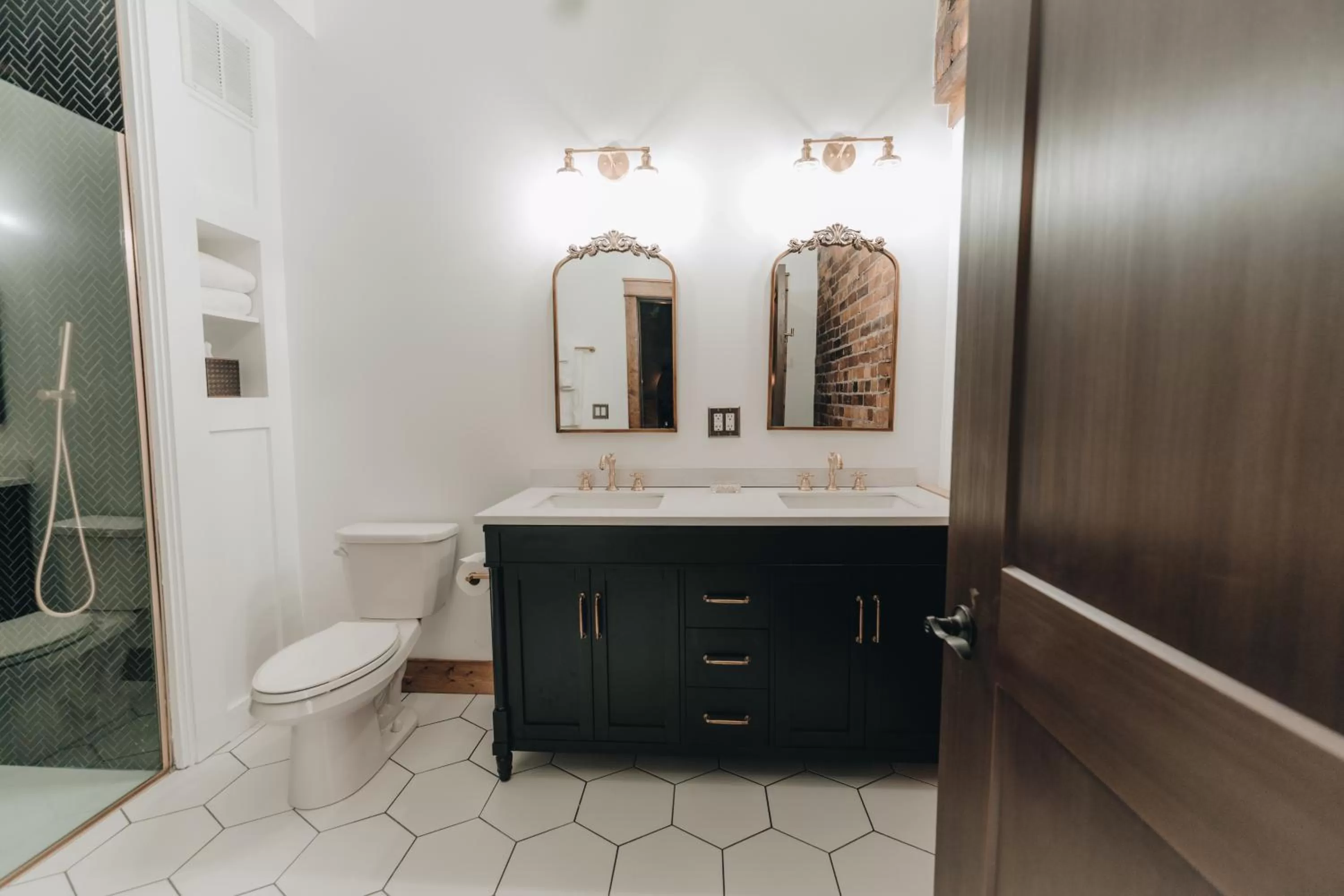 Shower in The Chandler Hotel