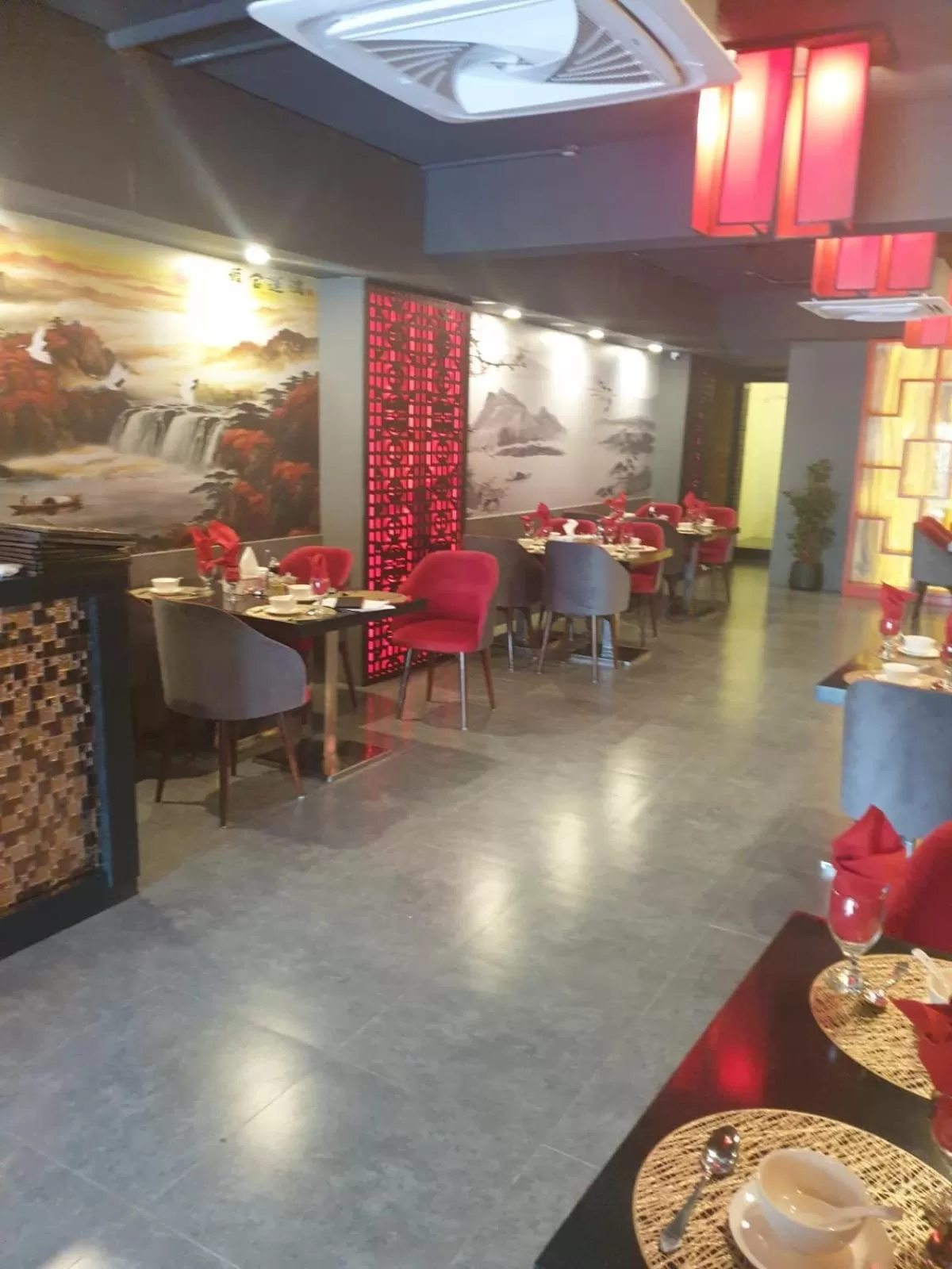 Restaurant/Places to Eat in SPACE Luxury Rental Suites