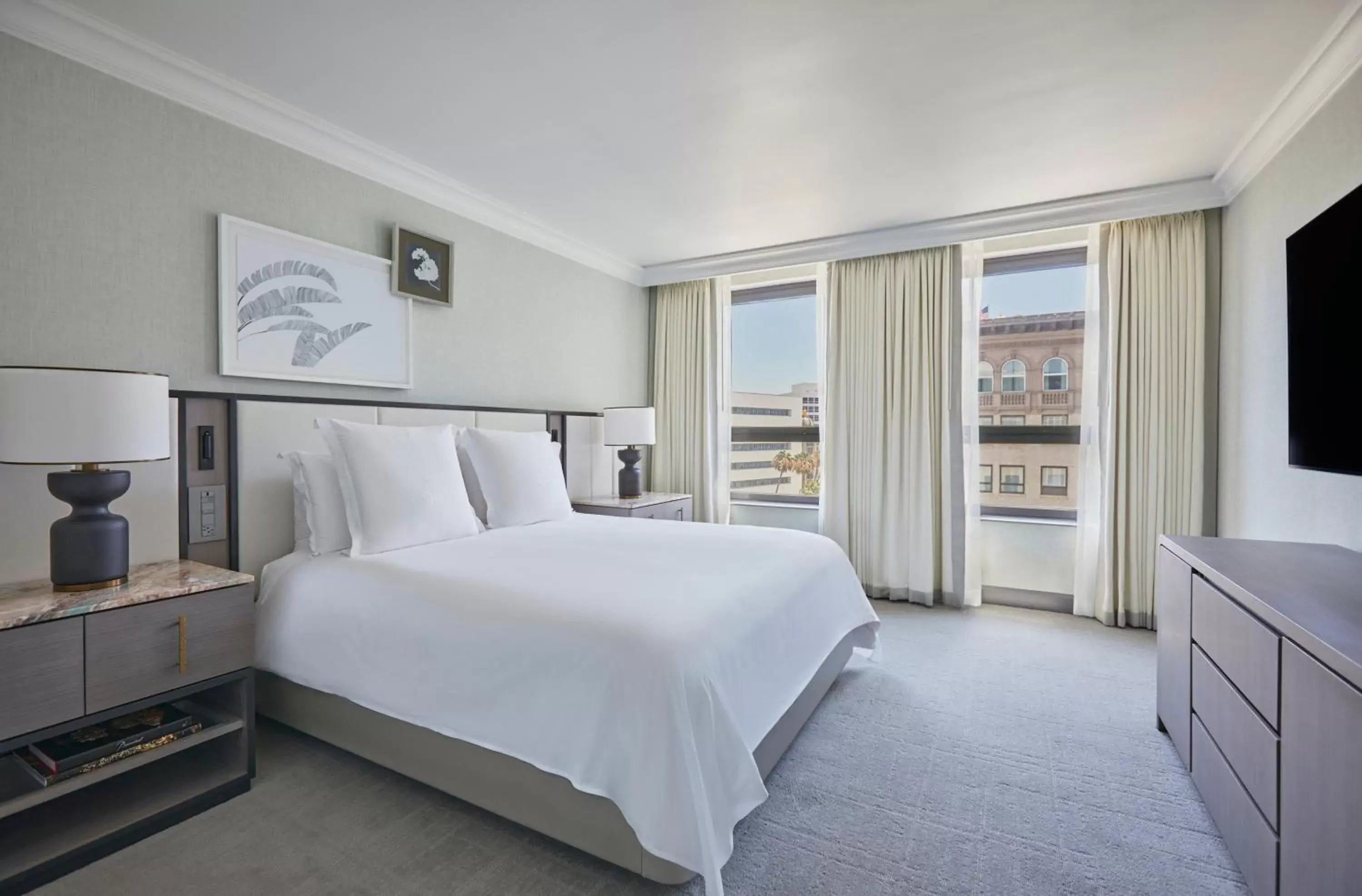 King Suite with City View in Beverly Wilshire, A Four Seasons Hotel King Suite with City View in Beverly Wilshire, A Four Seasons Hotel