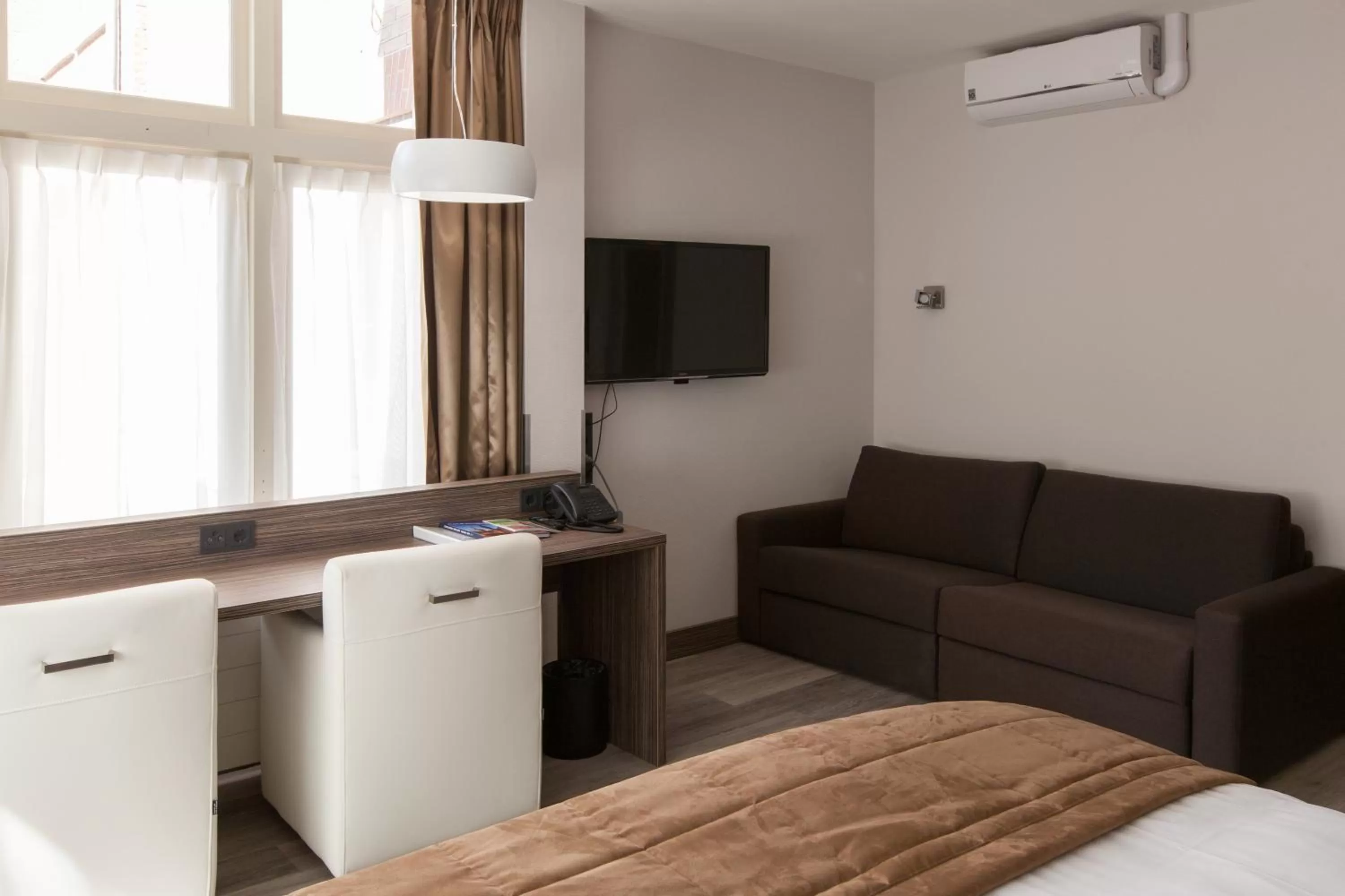 Photo of the whole room, Bed in Best Western Hotel Den Haag