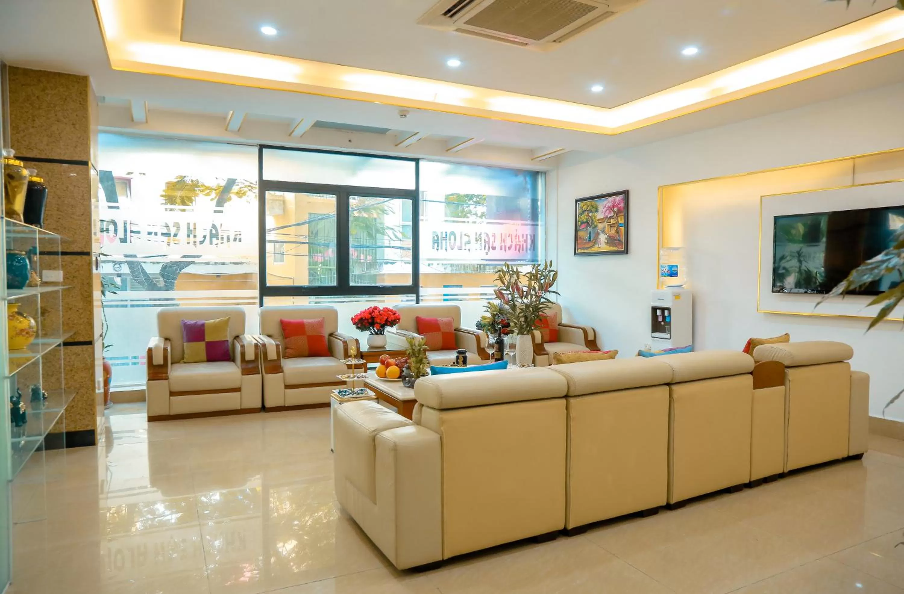 TV and multimedia, Lobby/Reception in Aloha Hotel