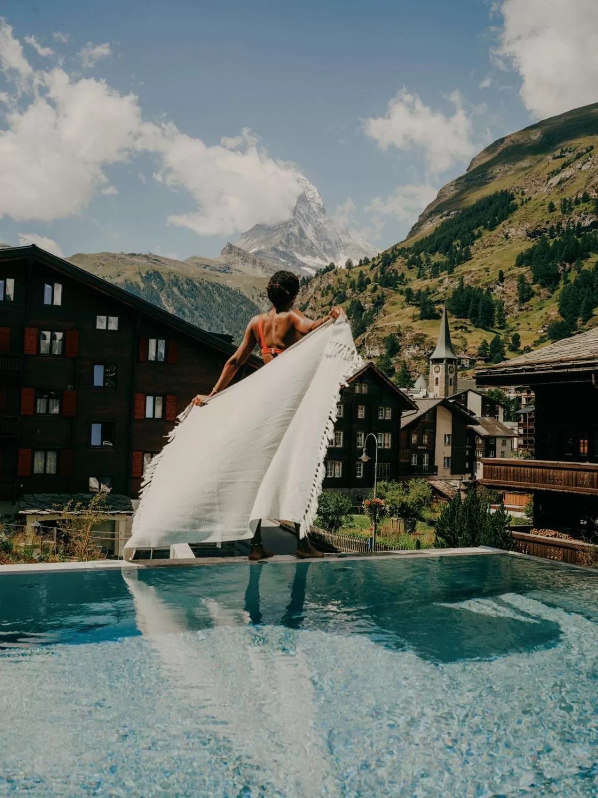 Pool view in BEAUSiTE Zermatt